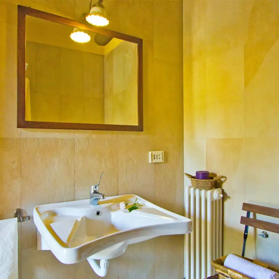 Casa del Mandorlo 8 Emma Villas