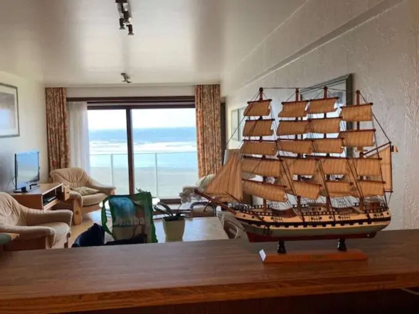 Ruim appartement met zeezicht in Westende