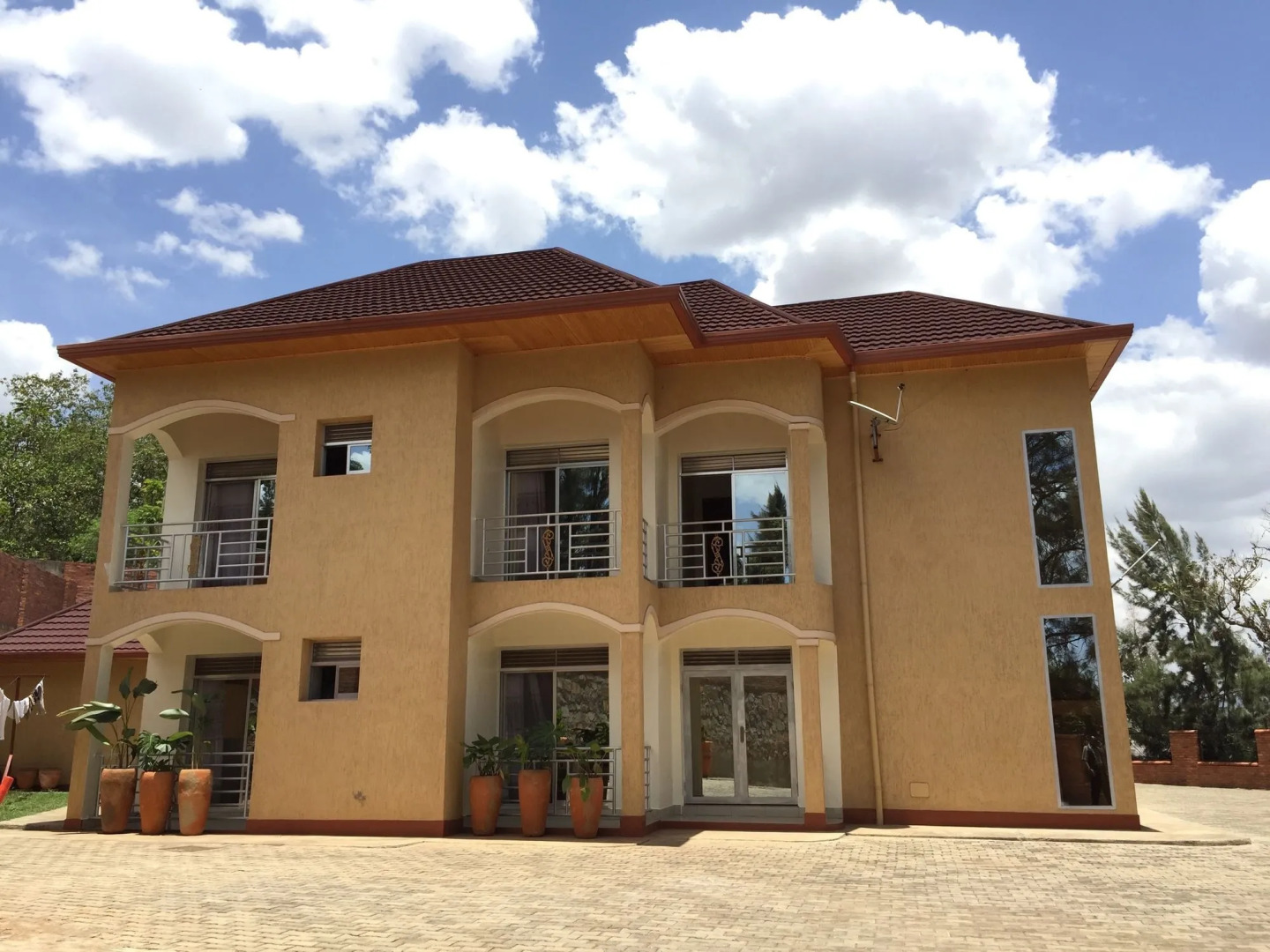 Heaven Restaurant & Boutique Hotel