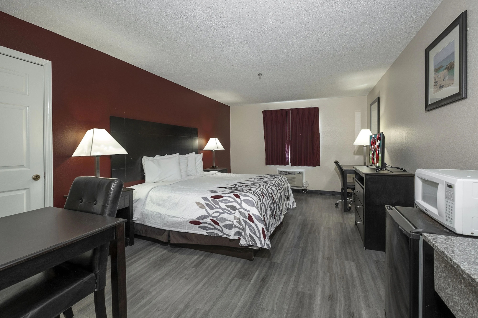 Red Roof Inn & Suites Pensacola - NAS Corry