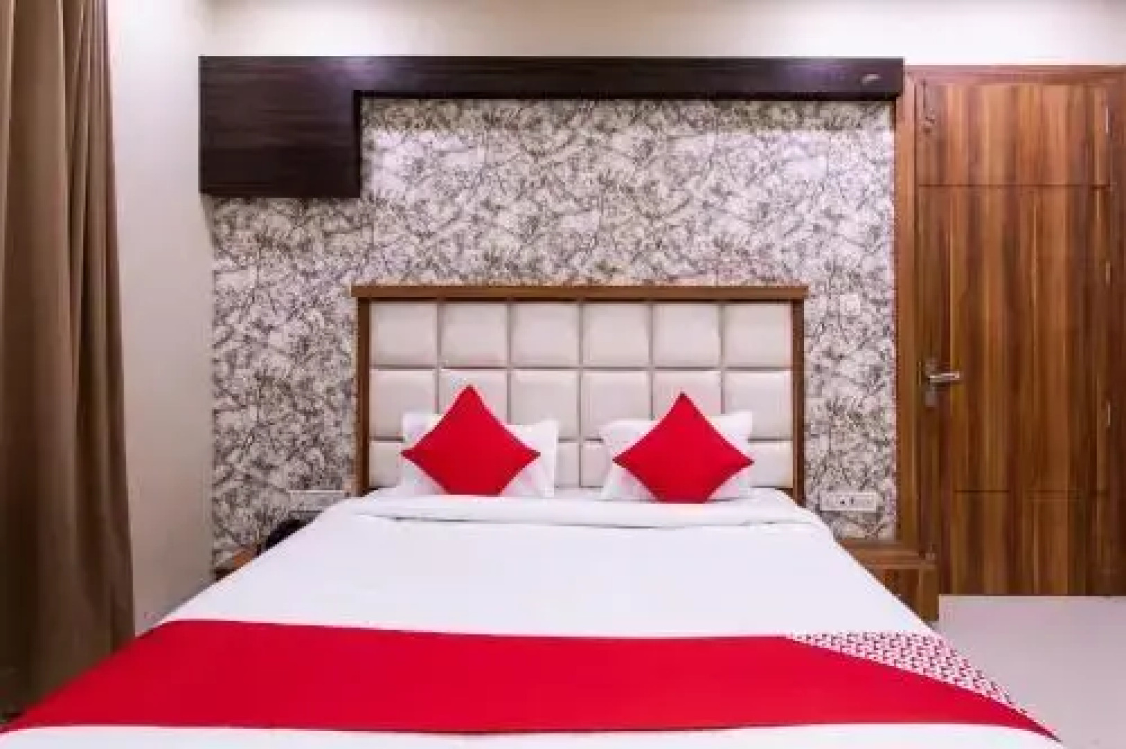 OYO 27774 Ganga Paradise