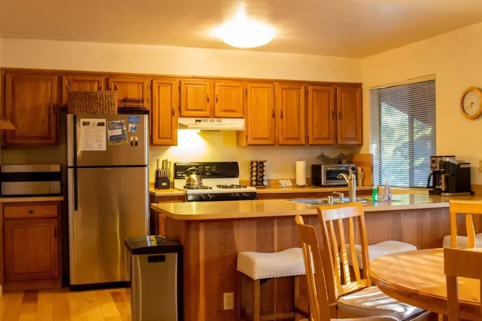 Idlewood Cabin - Hot Tub 3 Bedroom Cabin by Redawning