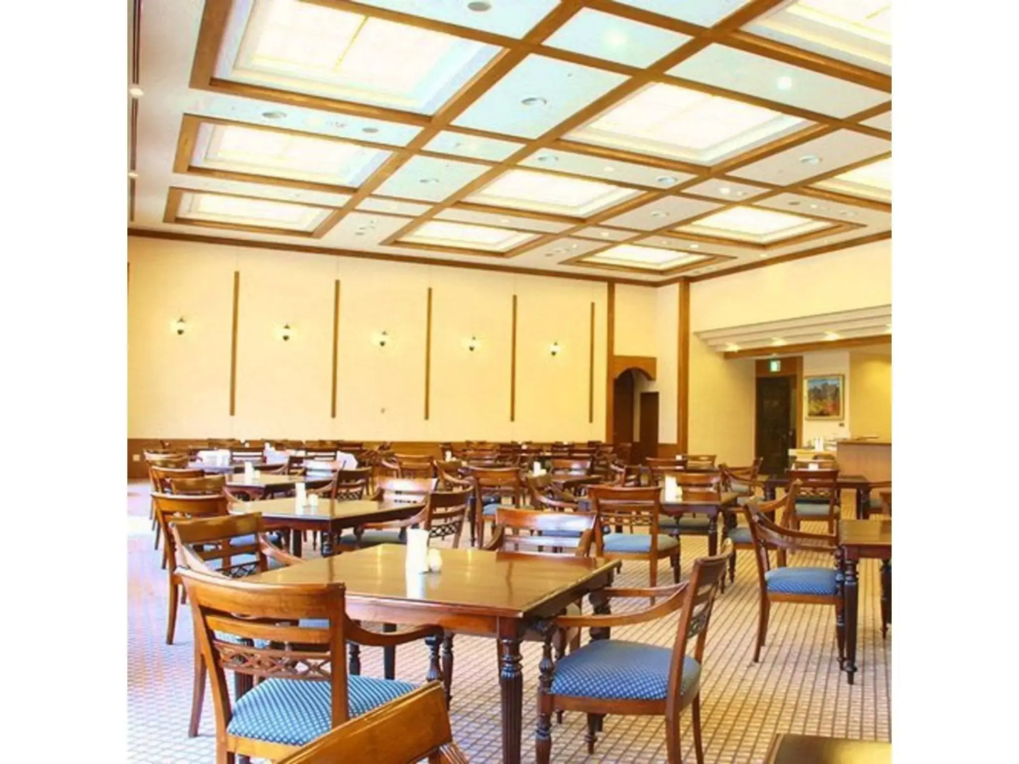 Royal Tainai Park Hotel