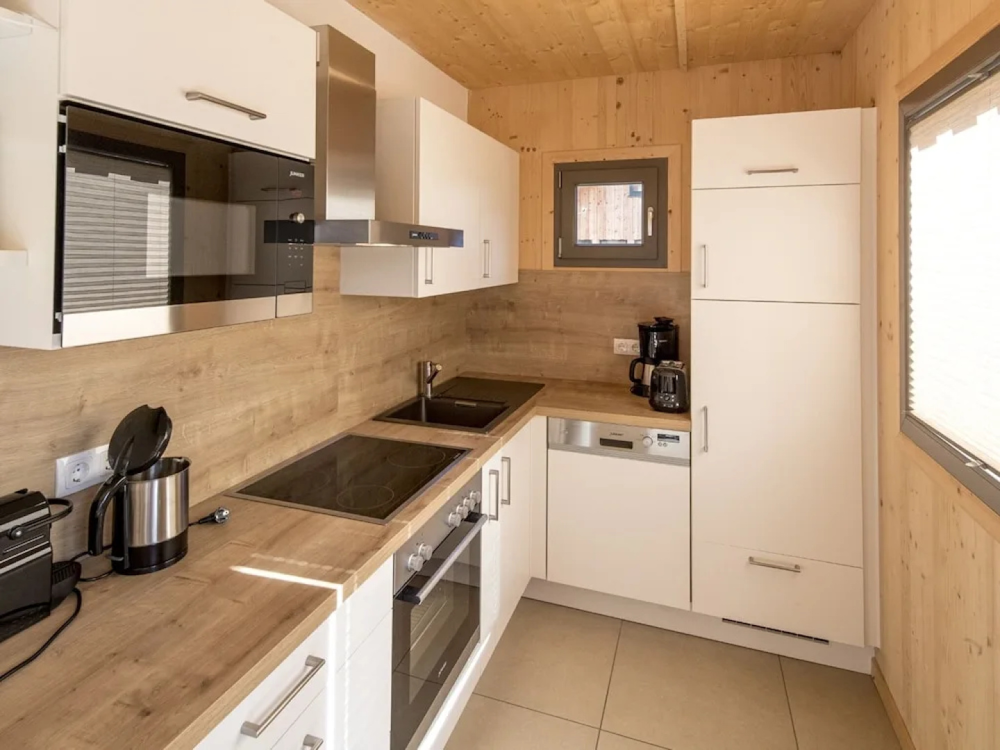 Lovely Chalet With Whirlpool