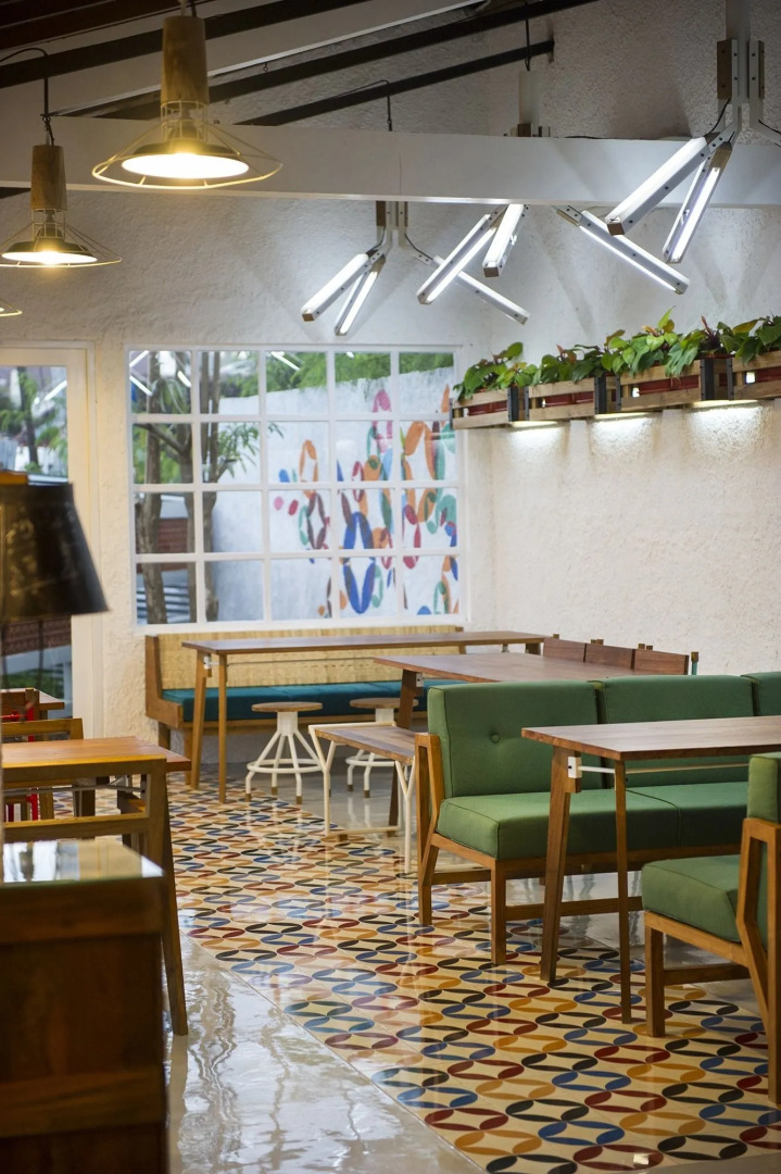 Lokal Hotel & Restaurant