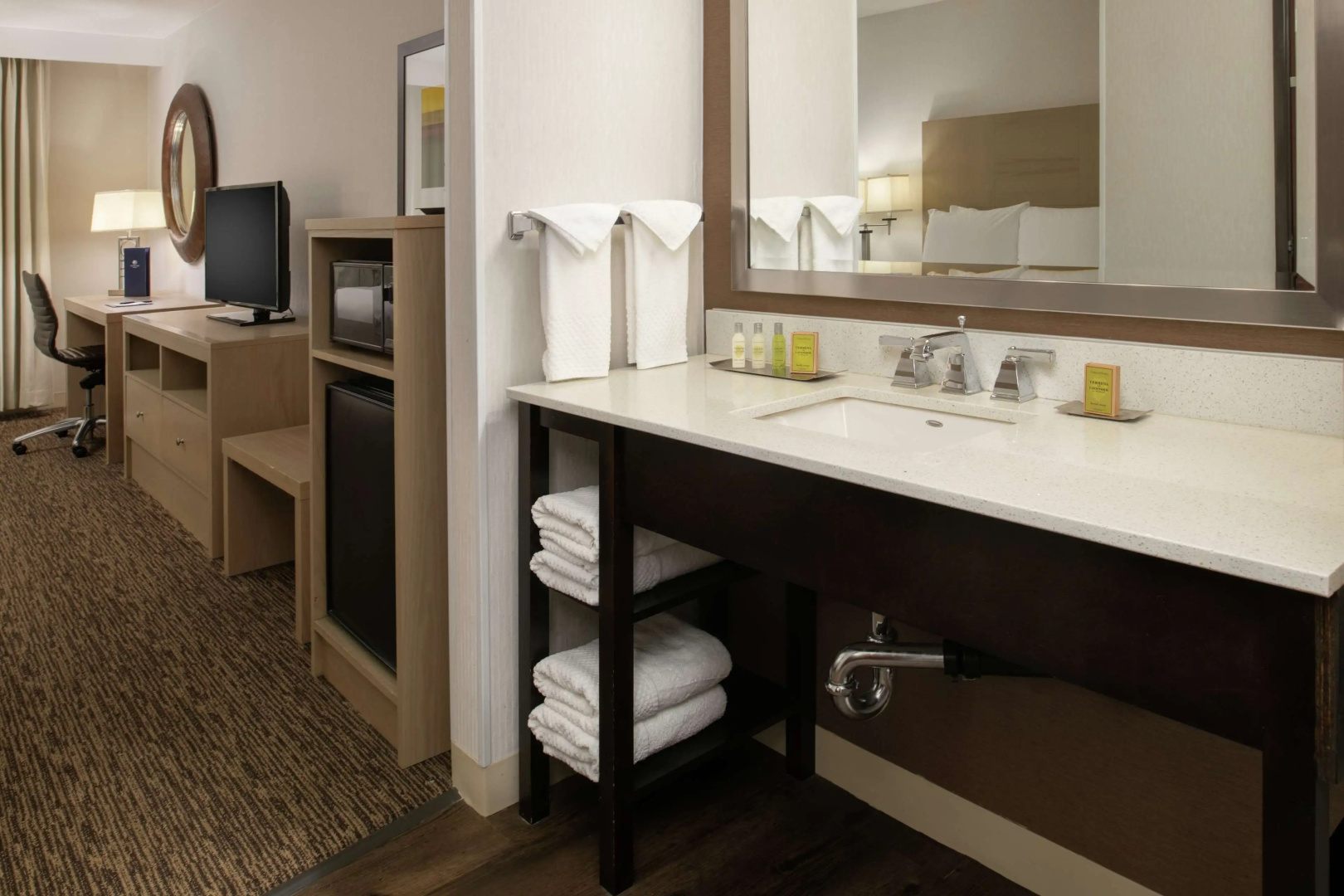 DoubleTree by Hilton Portland - Tigard