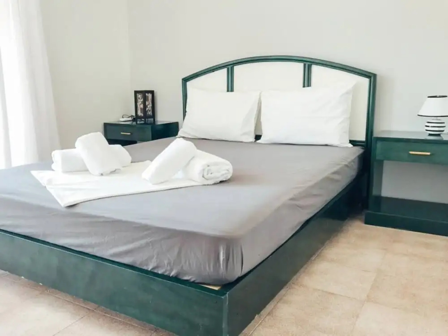 Chrissabella 6 Best Location Ever!