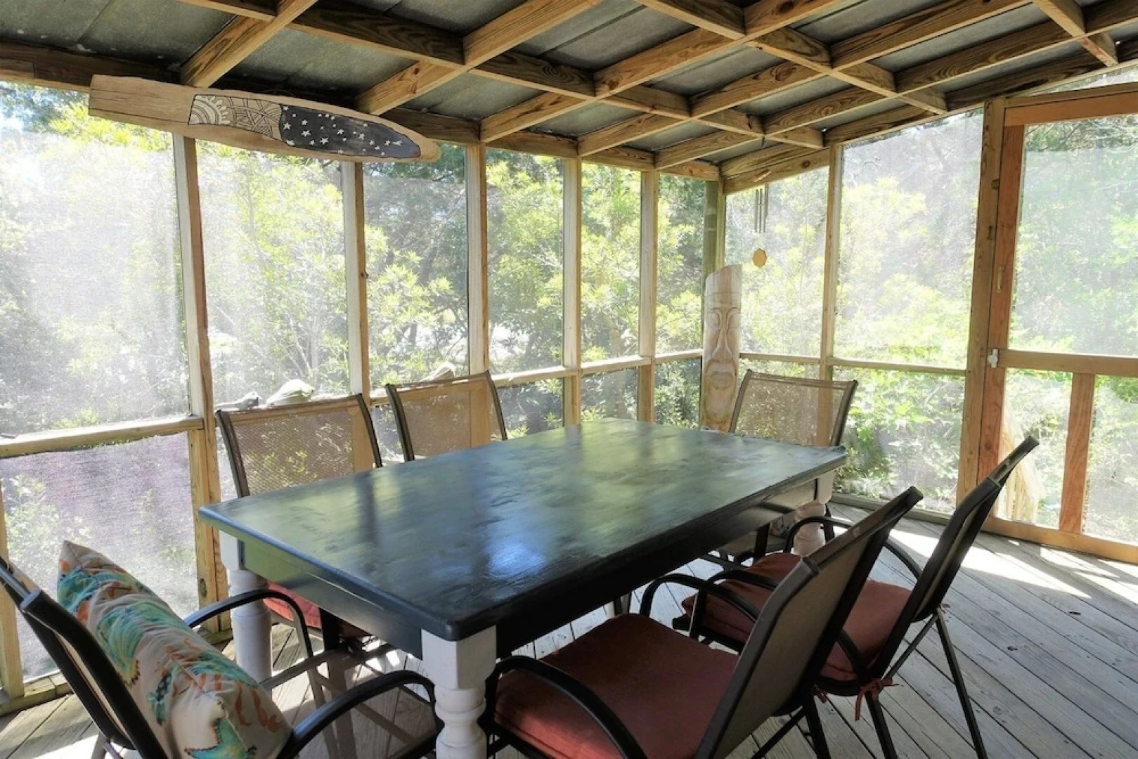 A Cat Named Vivian 3 Bedrooms 2 Bathrooms Home