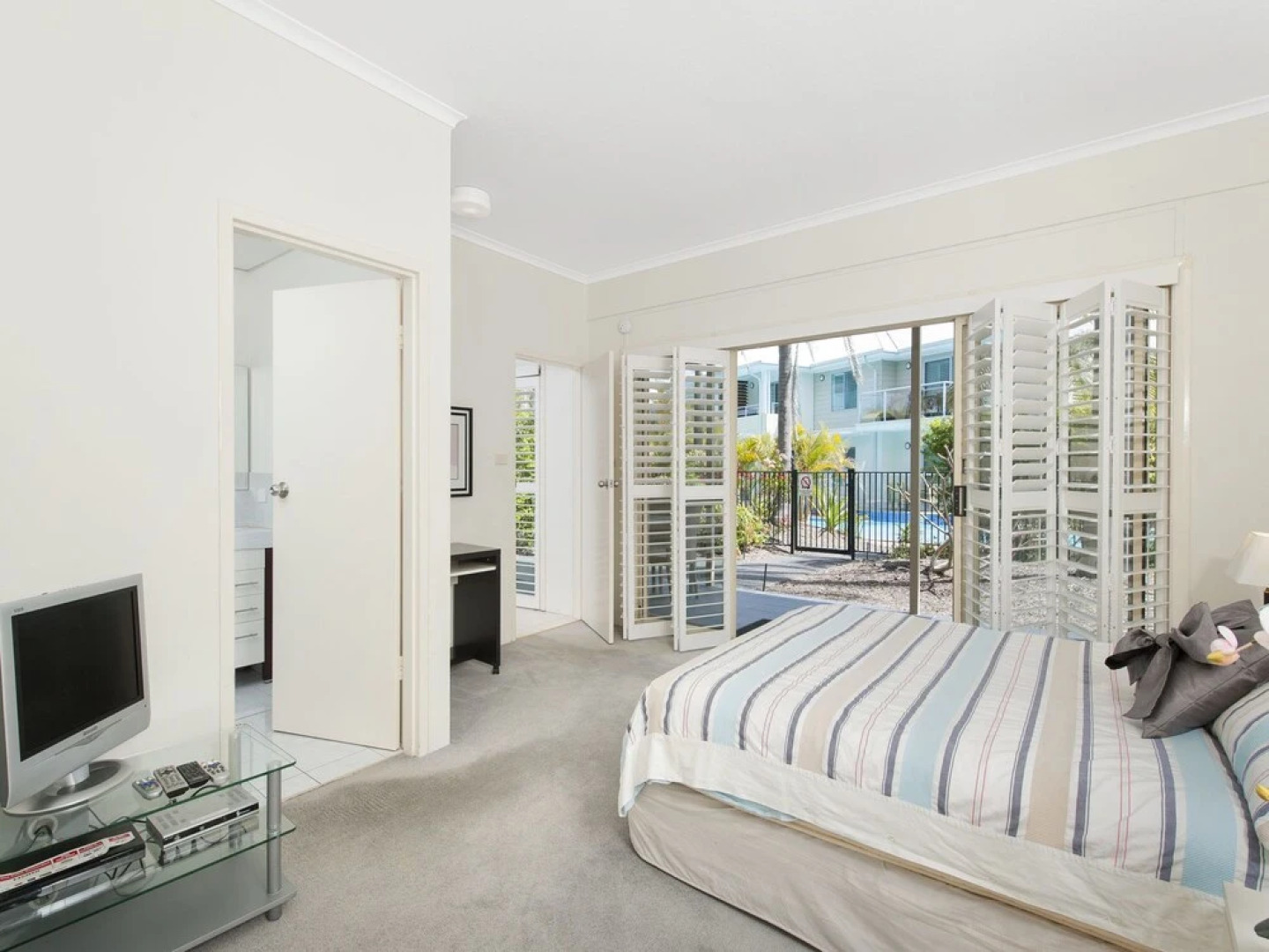 349 'Oaks Pacific Blue' 265 Sandy Point Road - Fantastic Pool