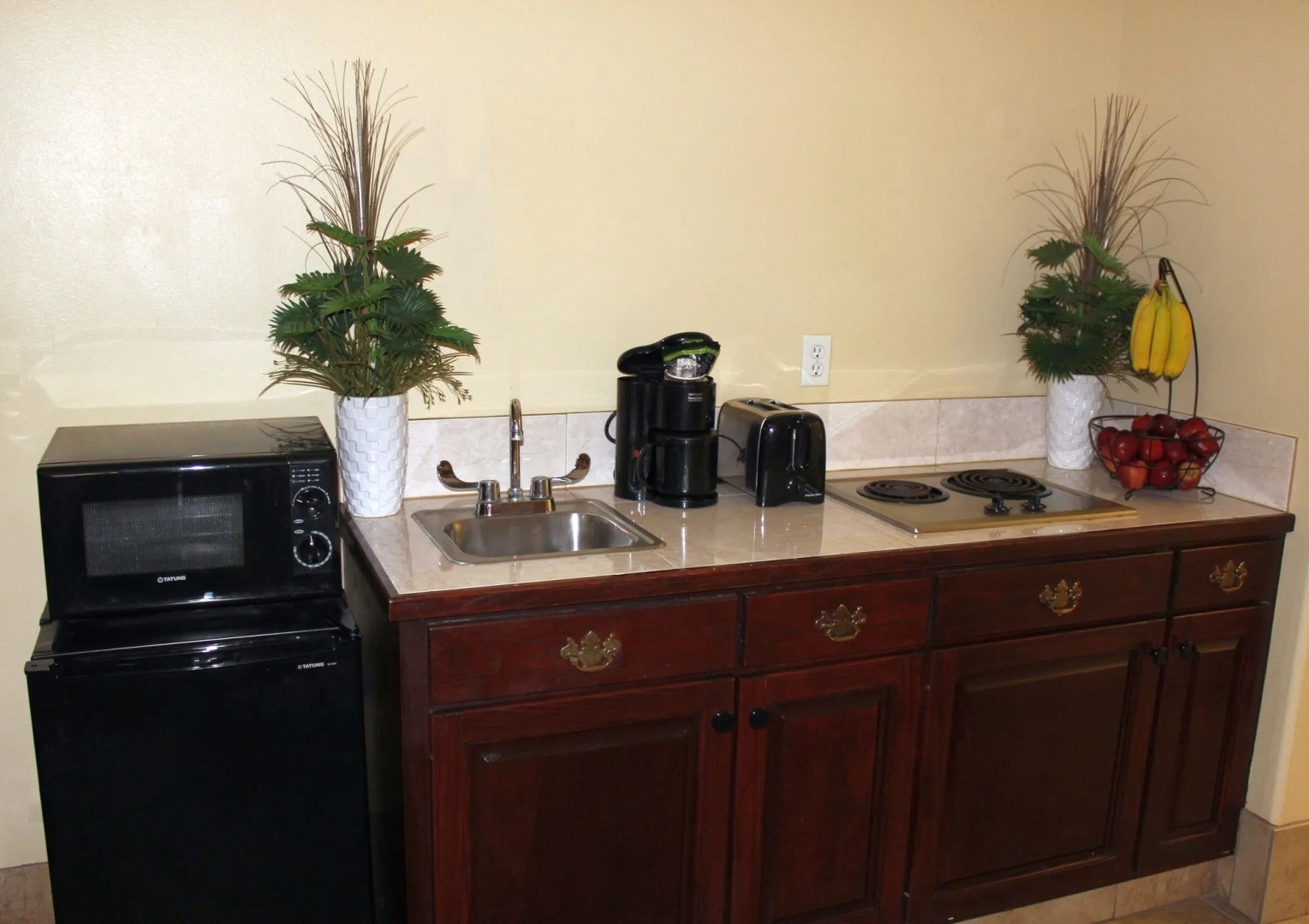 Texas Inn and Suites McAllen at La Plaza Mall and Airport