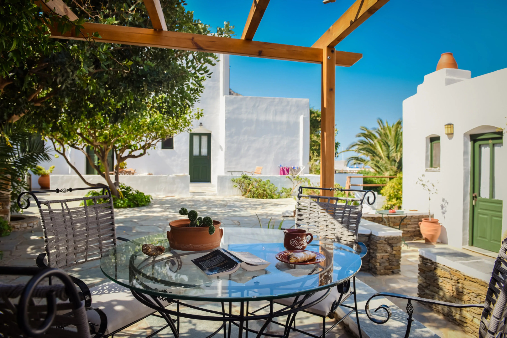 Sifnaika Konakia ~ Armada Residence