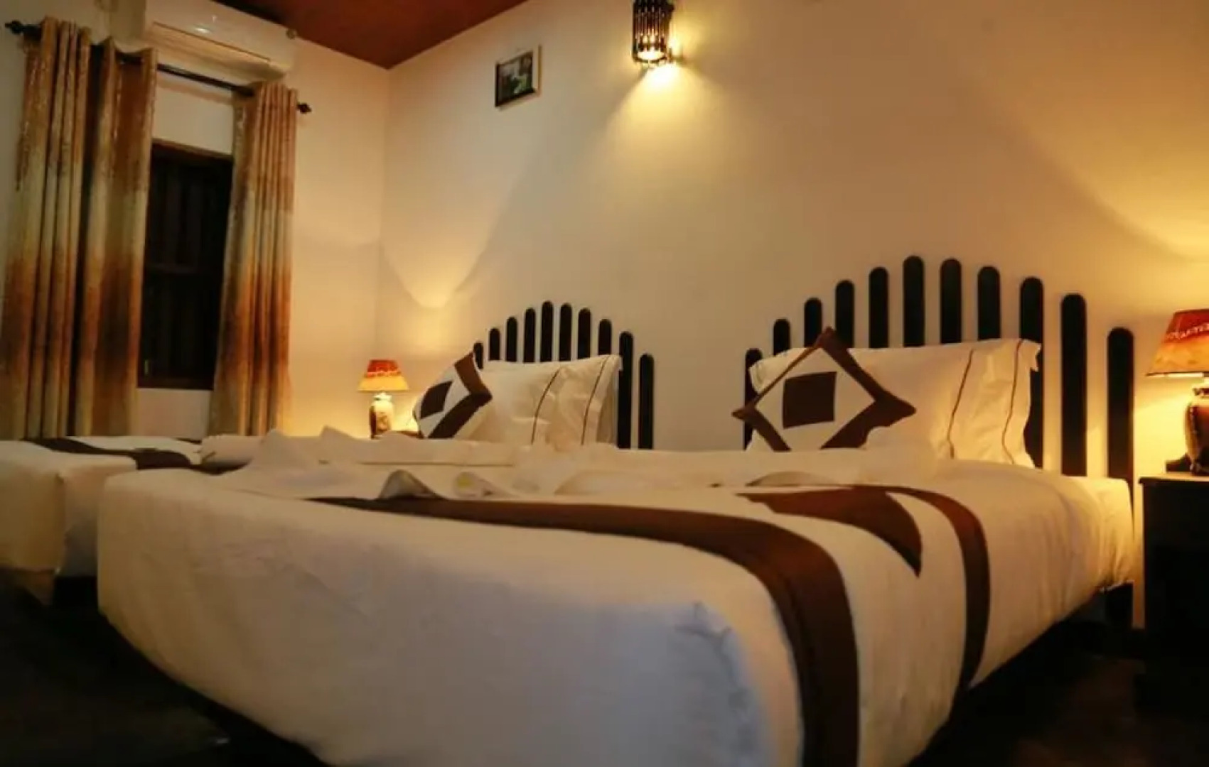 Green Mo Holiday Inn