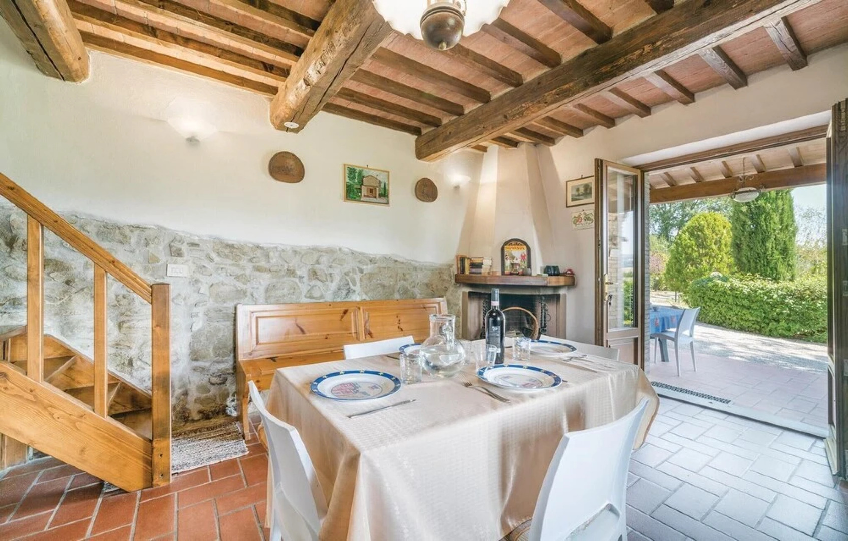 Stunning Home in Monterchi AR With 1 Bedrooms
