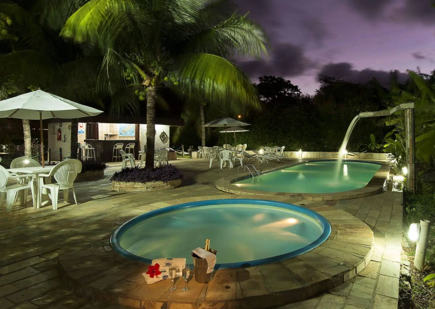 Dolphin Hotel