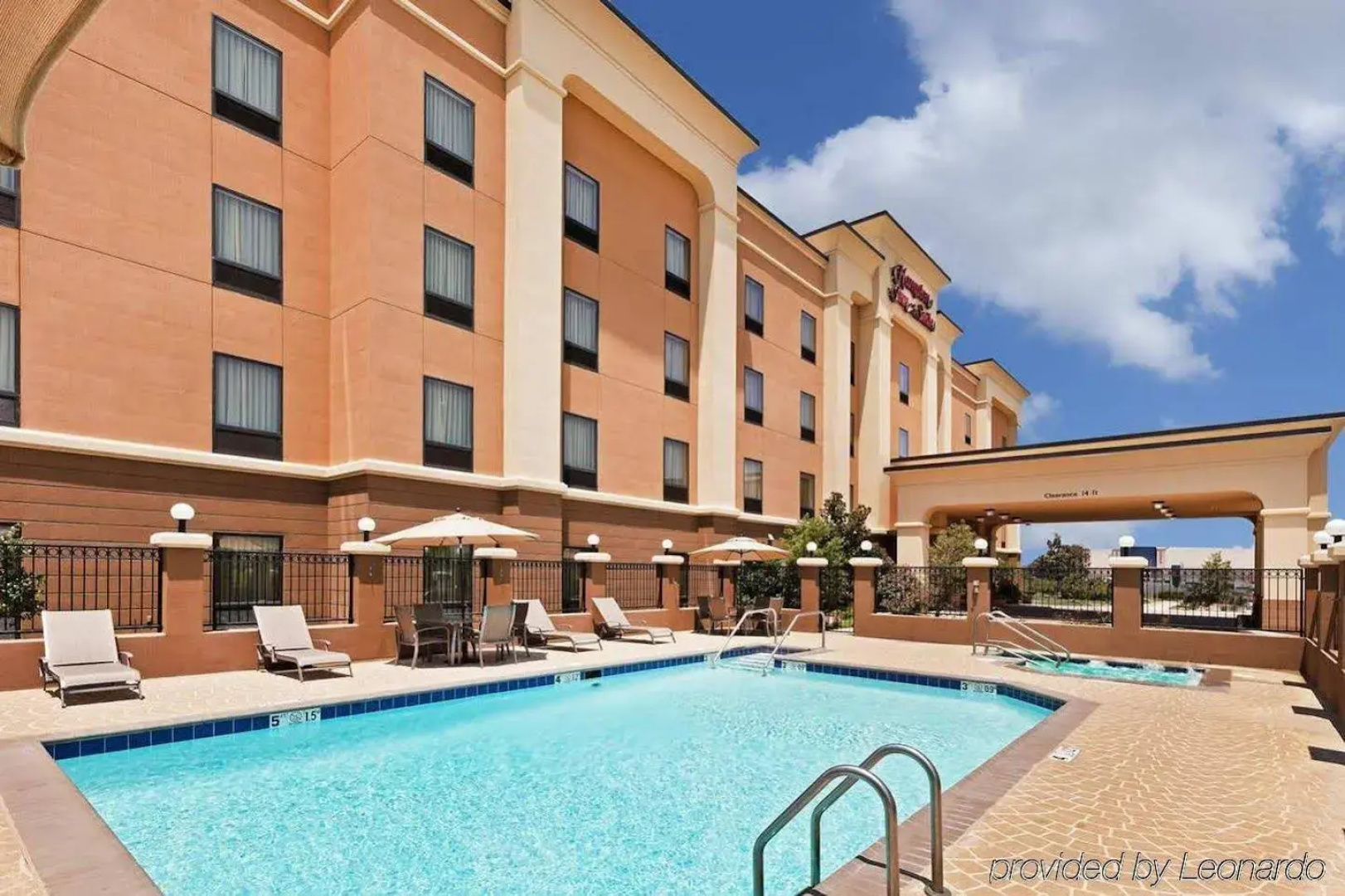 Durant Inn & Suites