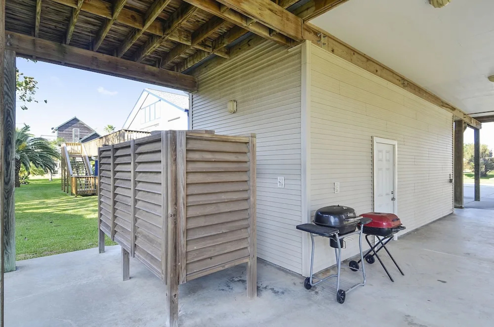 Sommervilla by RedAwning