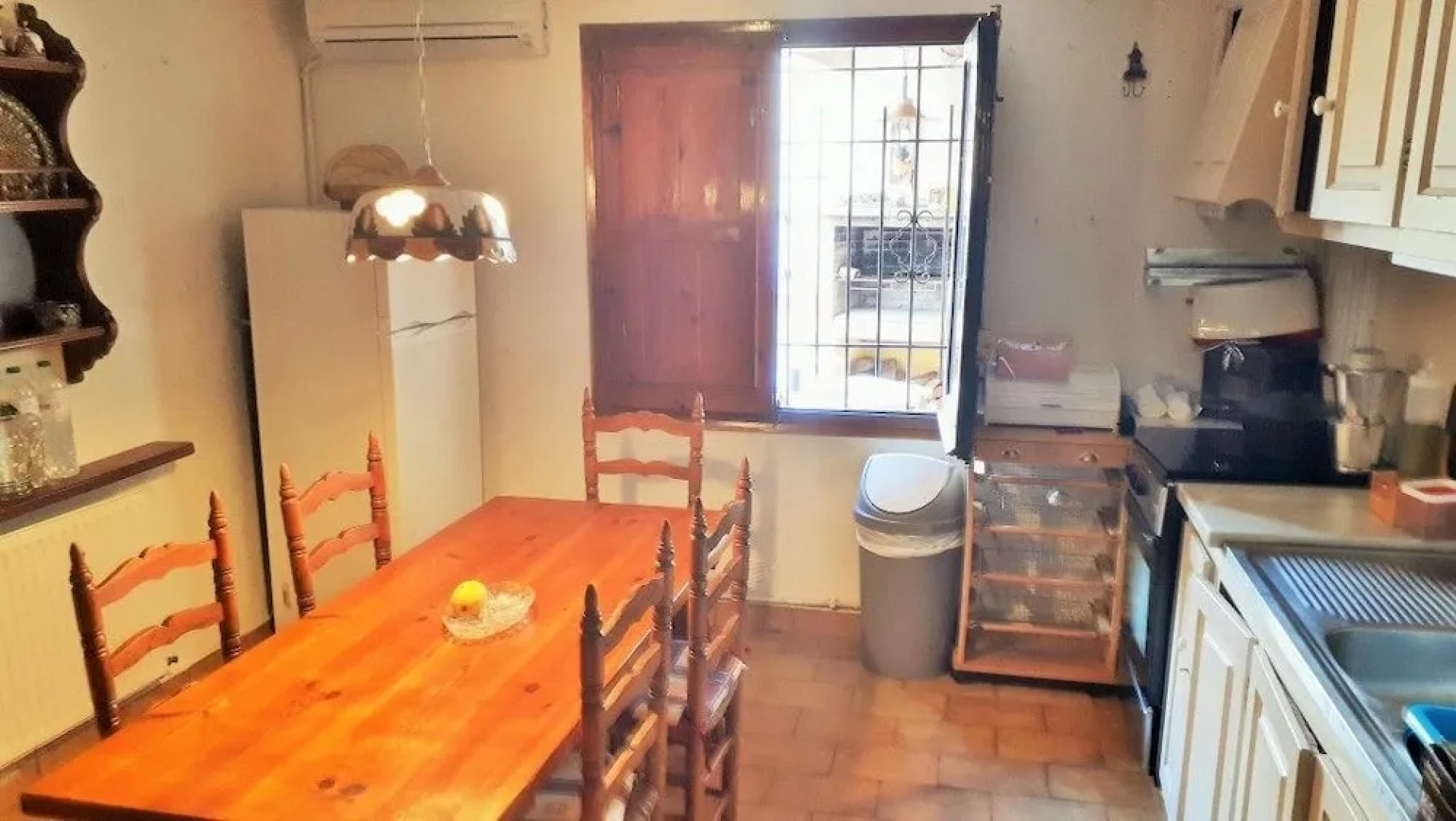 Casa rural en Albóns a 8 min de la playa de la Escala