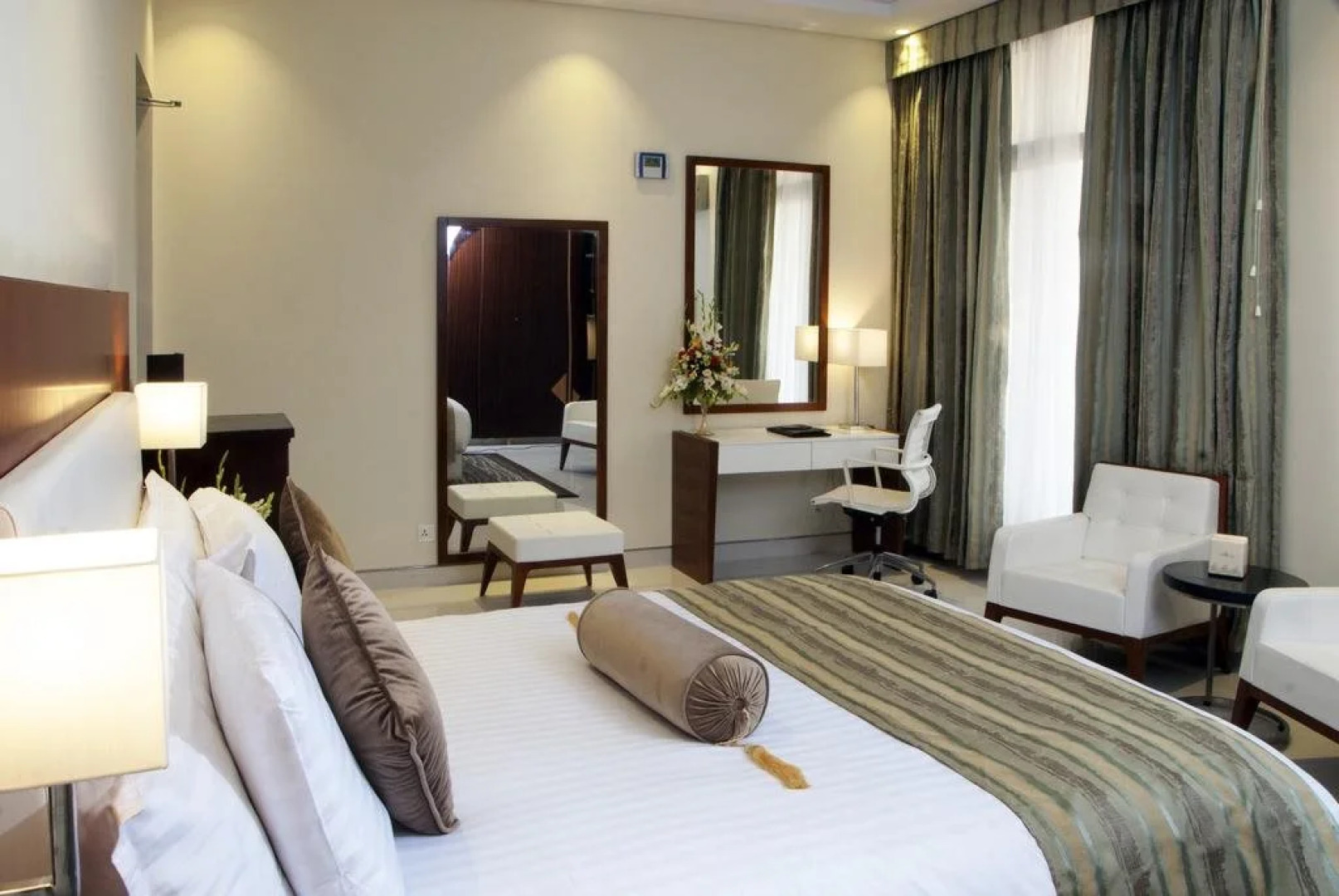 Avari Xpress Boutique Residence - Multan