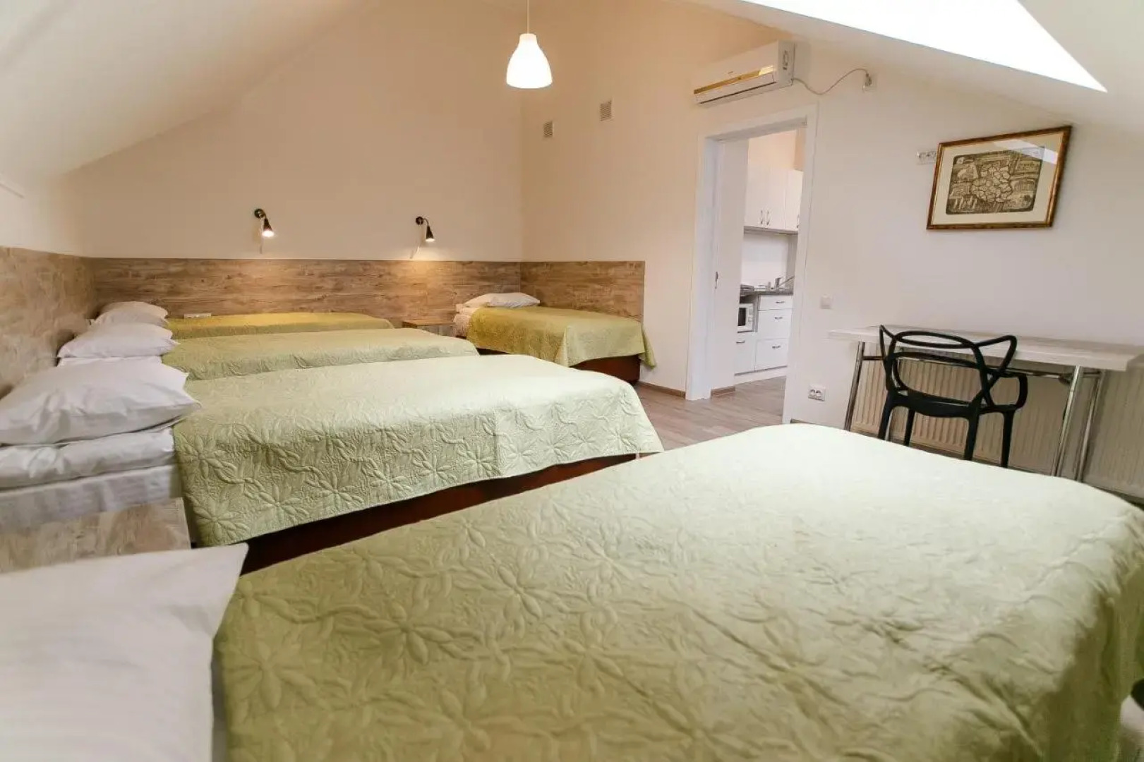 Stone City Apartment in Park Zone