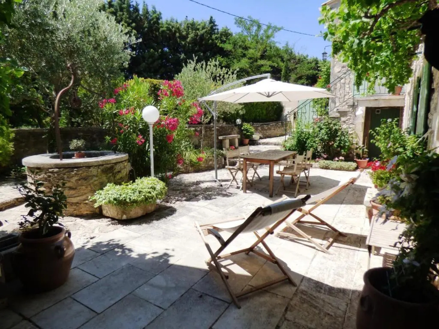Partie de Mas Provençal de Charme, Avec Une Grande Piscine, Située En Campagne Proche D'Eygalières, Au Coeur 4 Personnes, Ls1-117 Ben Vengu