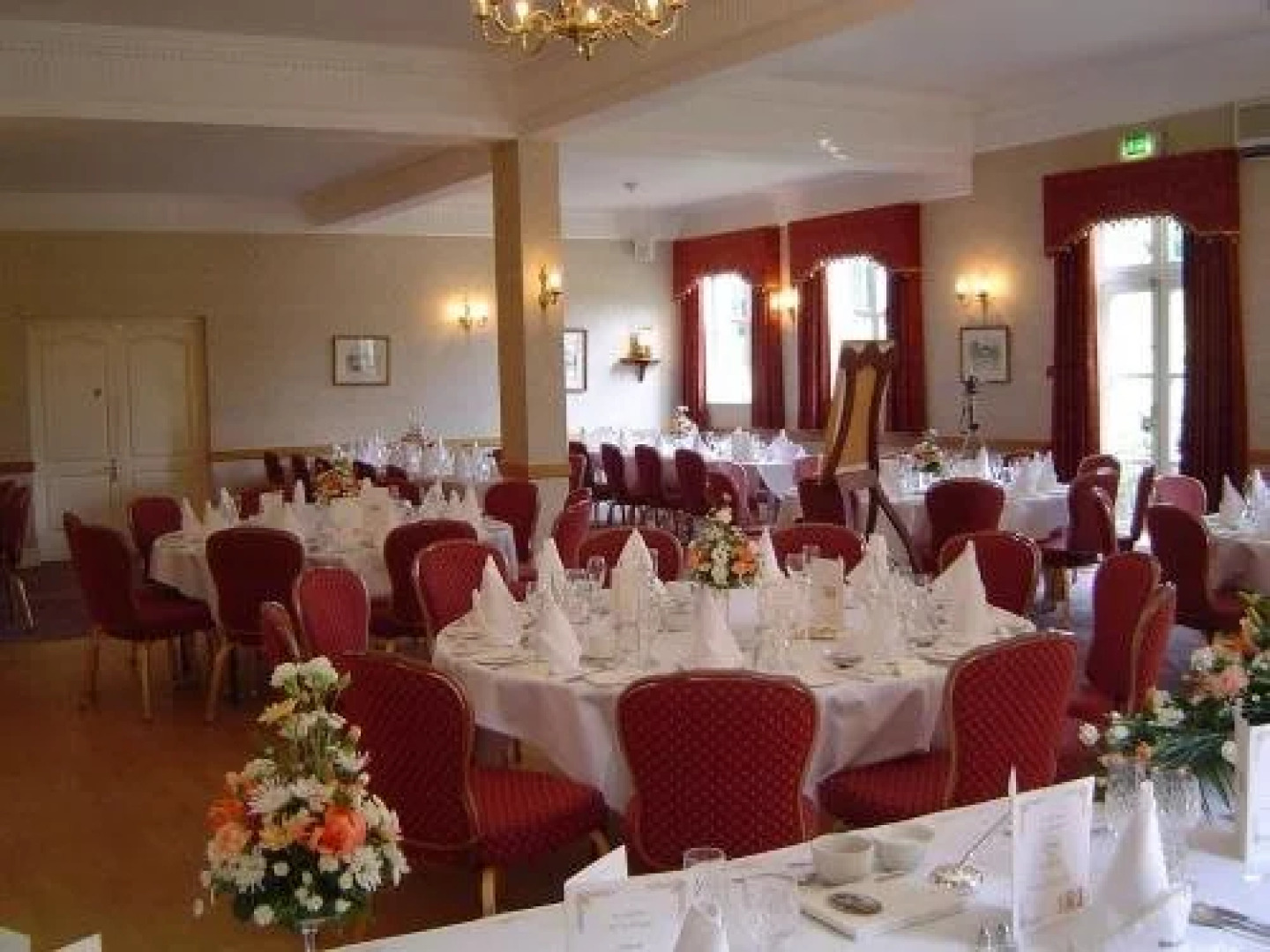 The Glen Yr Afon House Hotel