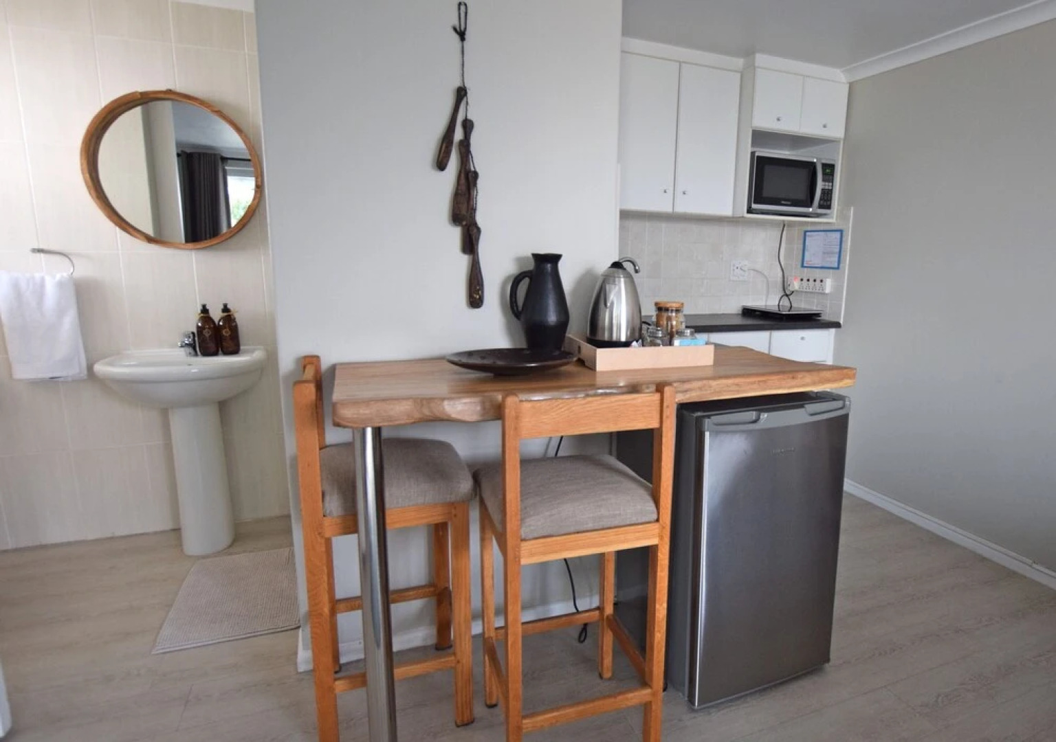 Dolphin House Apartments