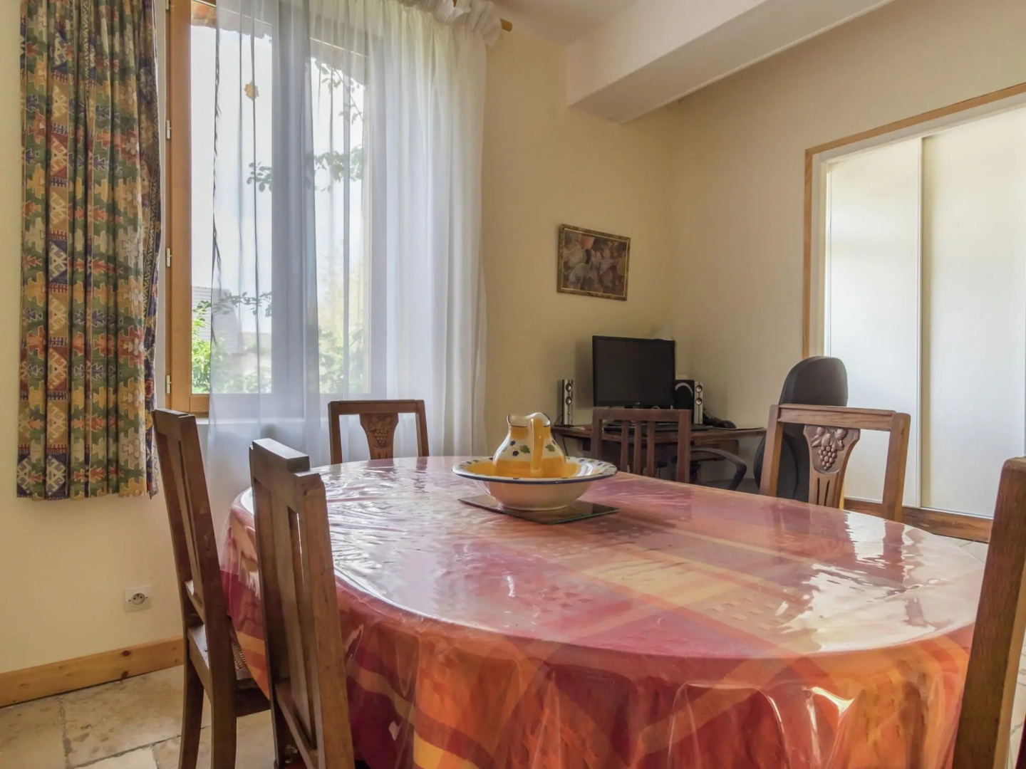 Cottage in an old Remote Farmhouse Near Chã¢teauroux