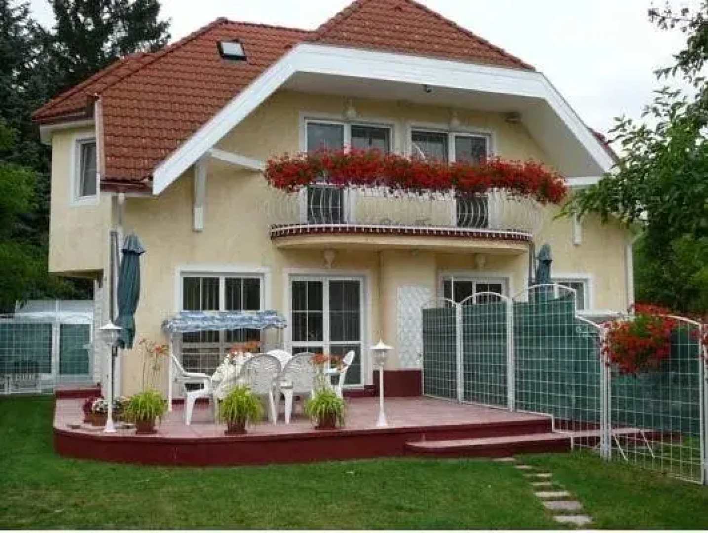 Adra Villa Balatonkenese