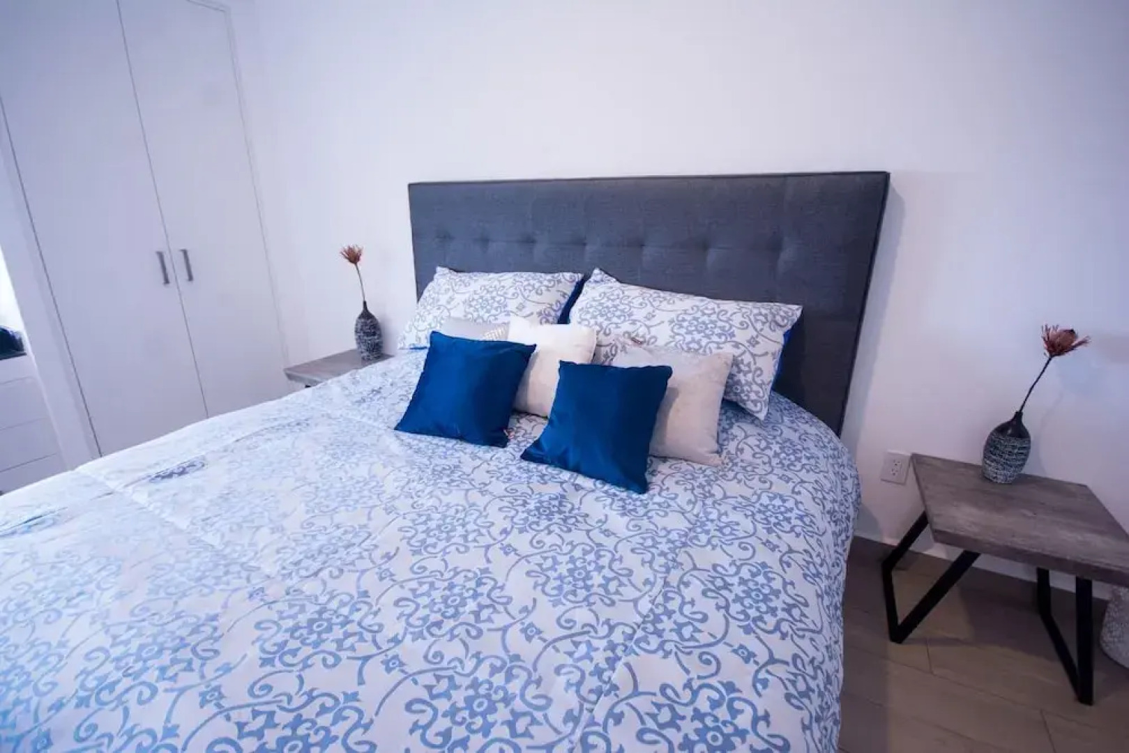 Real View Towers E506 by Casago