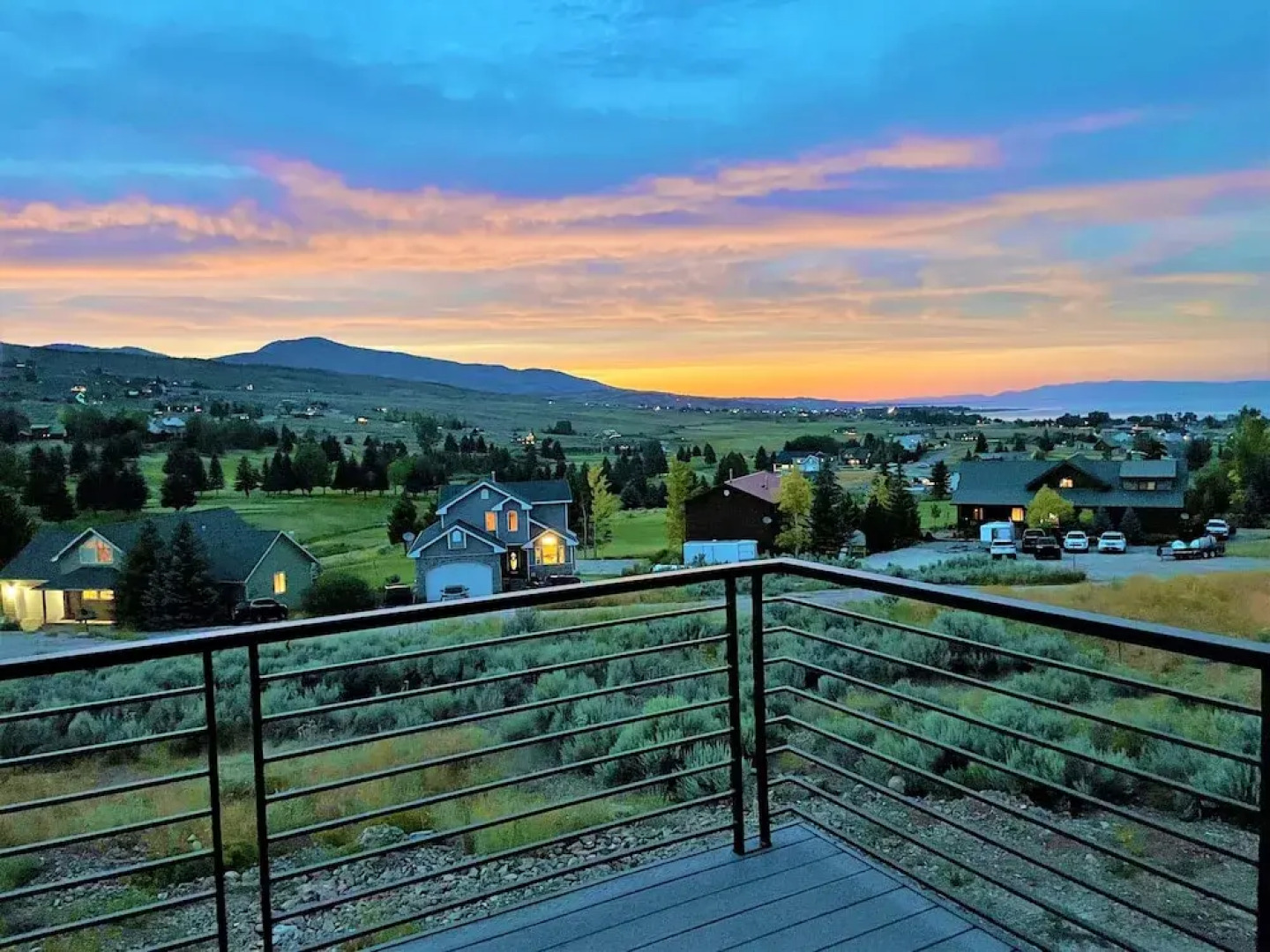 Luxury Lakeview 3 Bedroom Home