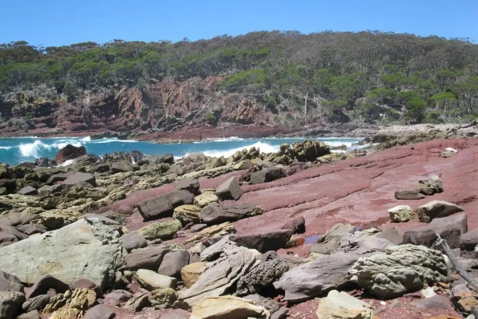 Canoon - 4 Bedroom, Pet Friendly home