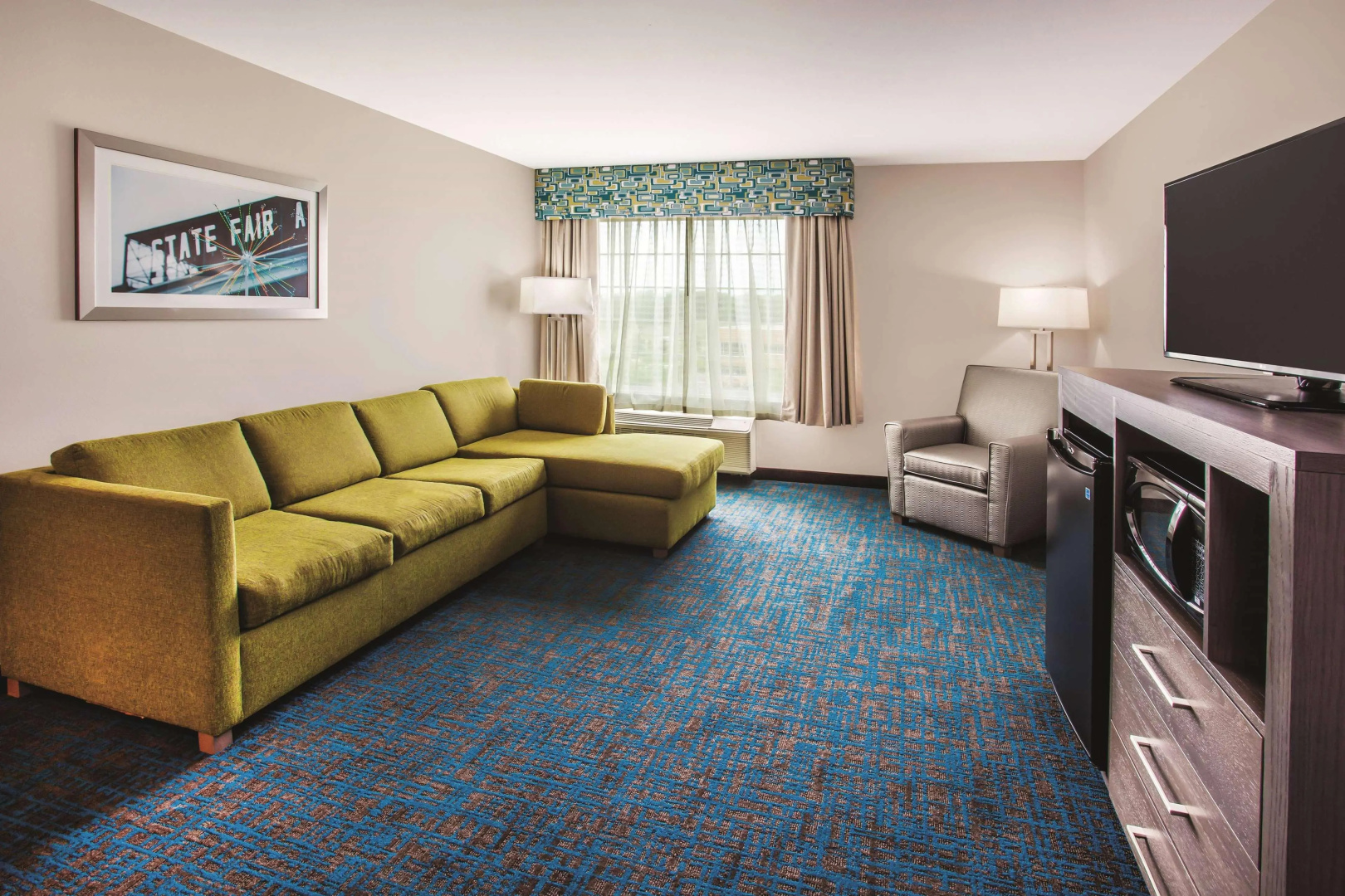 La Quinta Inn & Suites by Wyndham St. Paul-Woodbury