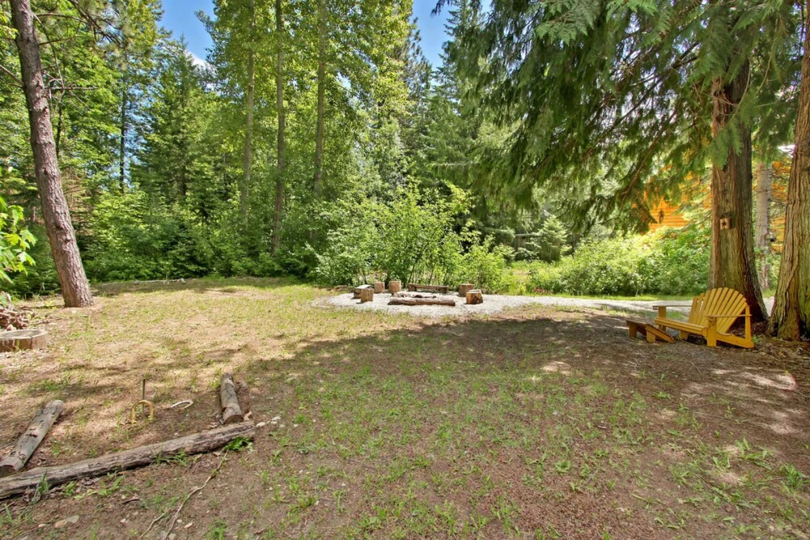 Peaceful Pines Cabin - Three Bedroom Home with Hot Tub