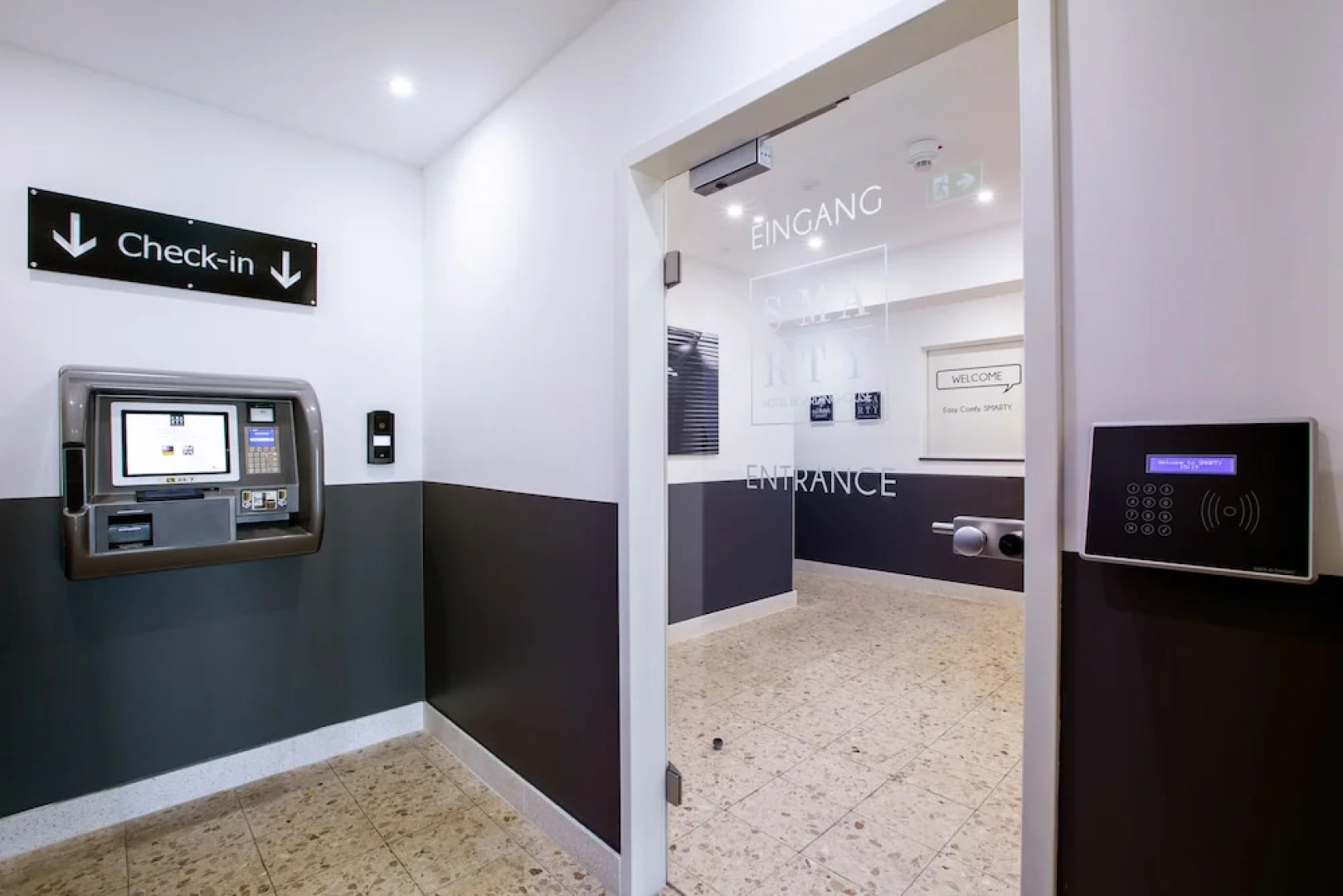 SMARTY Leichlingen-Cologne Hotel Boardinghouse