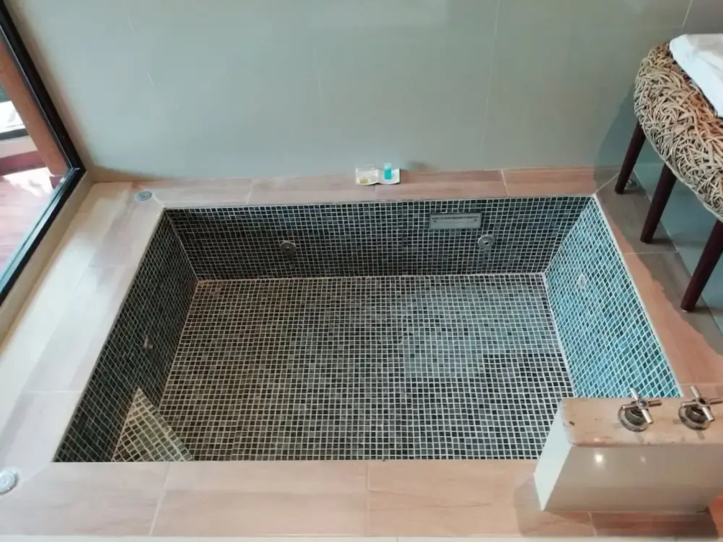 Thai Lagoon Select Motel