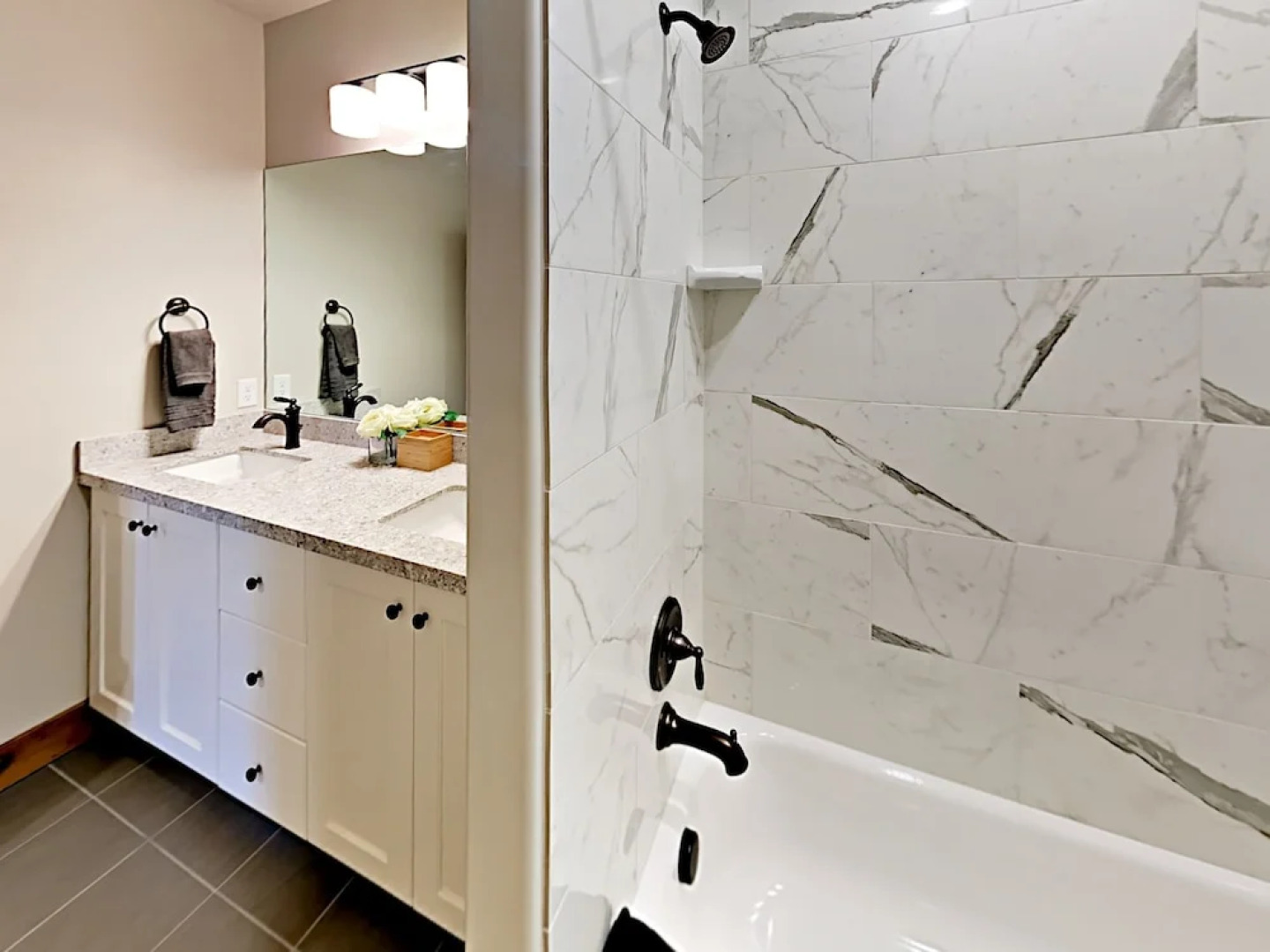 1288 Deer Park Circle Condo #103 3 Bedrooms 2 Bathrooms Condo