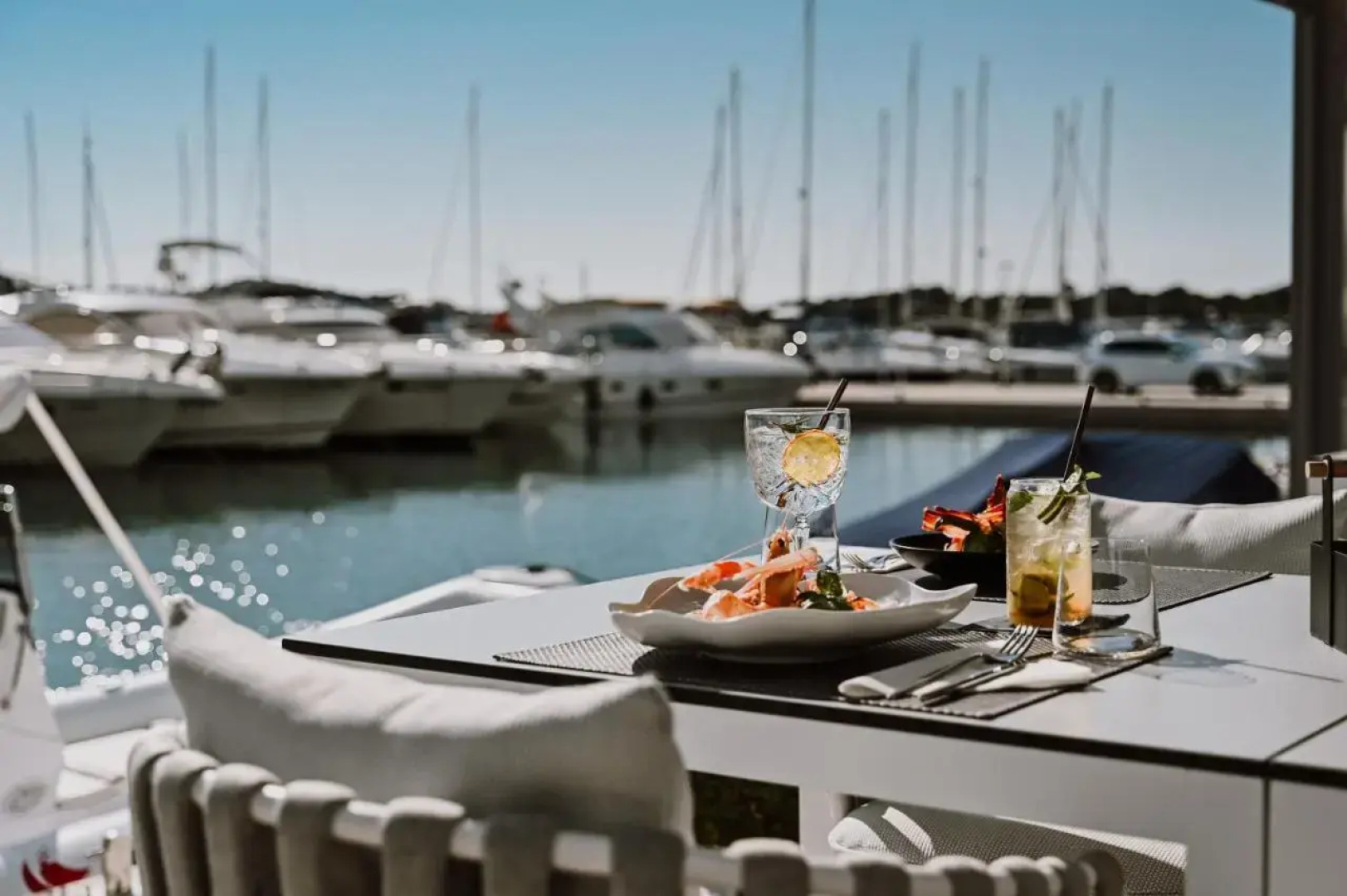 Hotel Stomorin-Marina Hramina