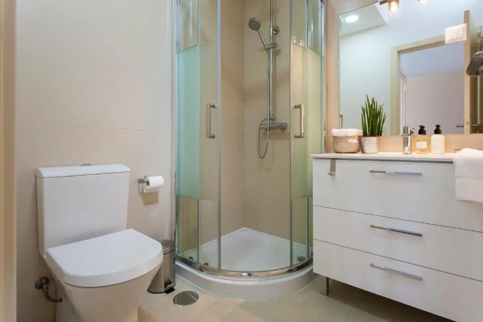 Chiado River View Deluxe Apartment