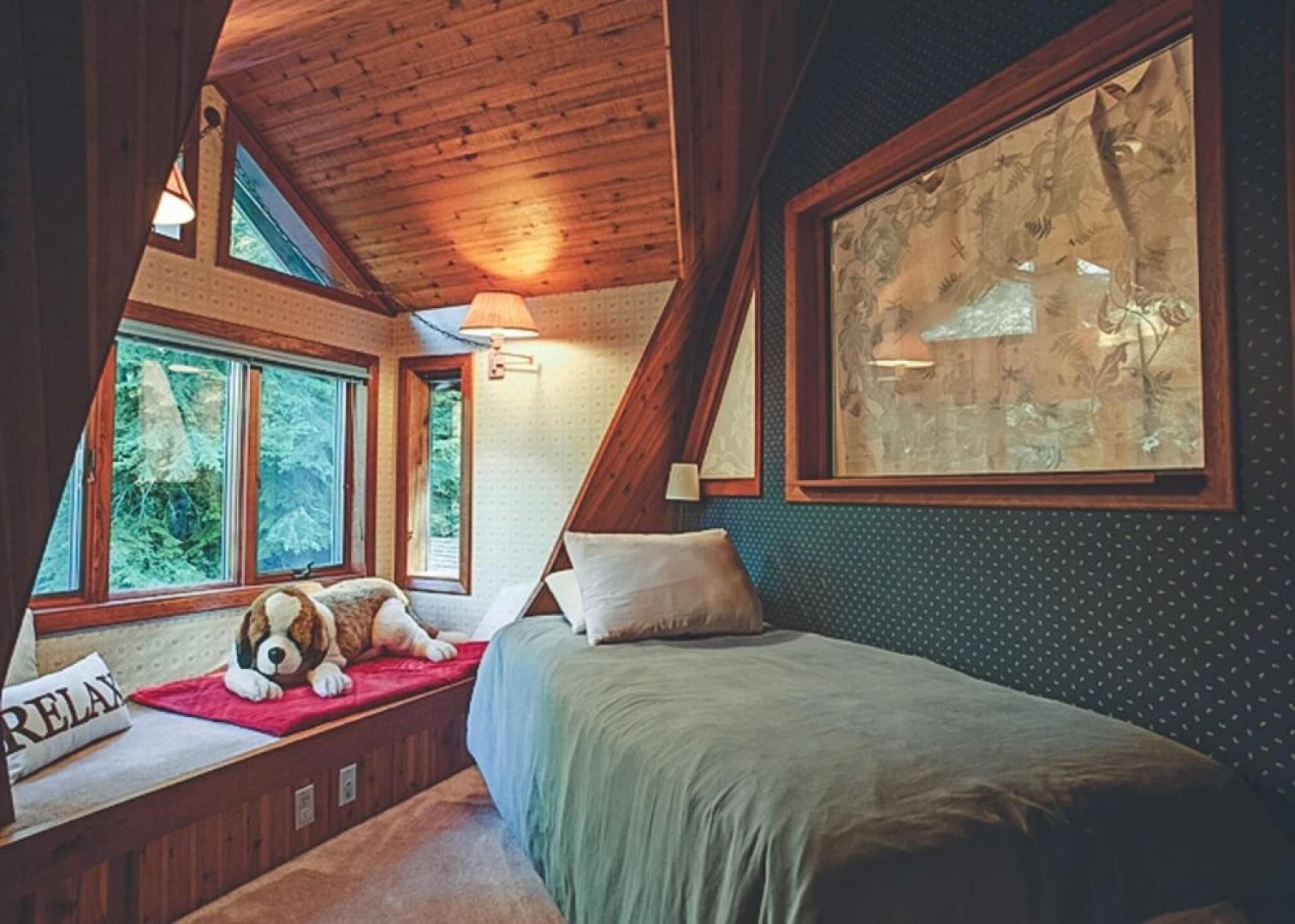 Cedar Creek Hideaway