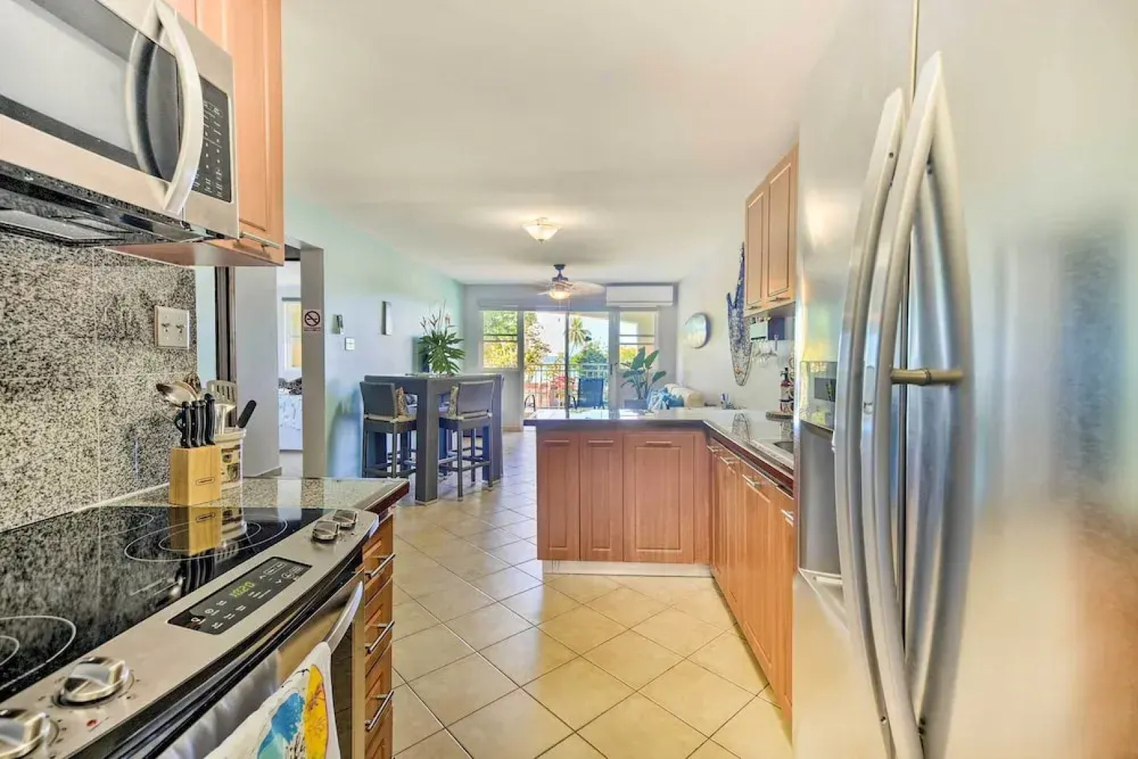 Breezy Condo w/ Ocean View Balcony: Walk to Beach!