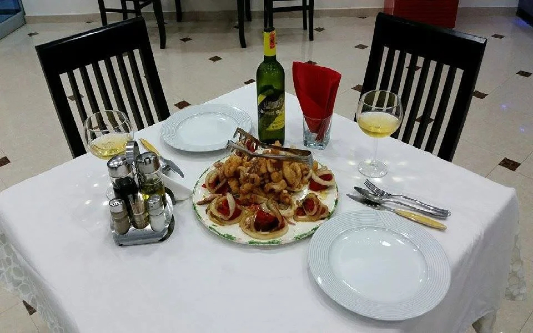 Hotel Holiday