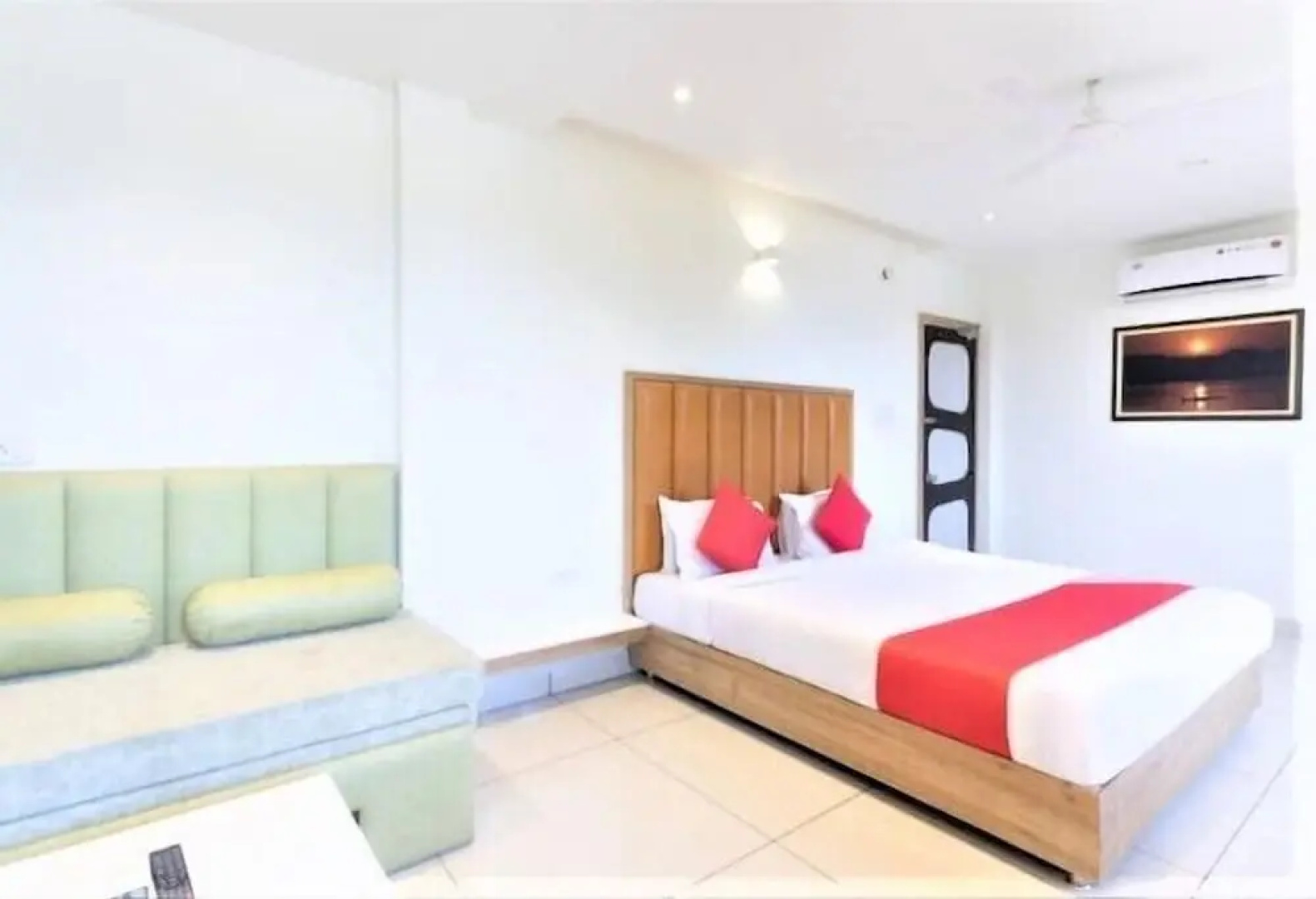 Hotel Pachmarhi