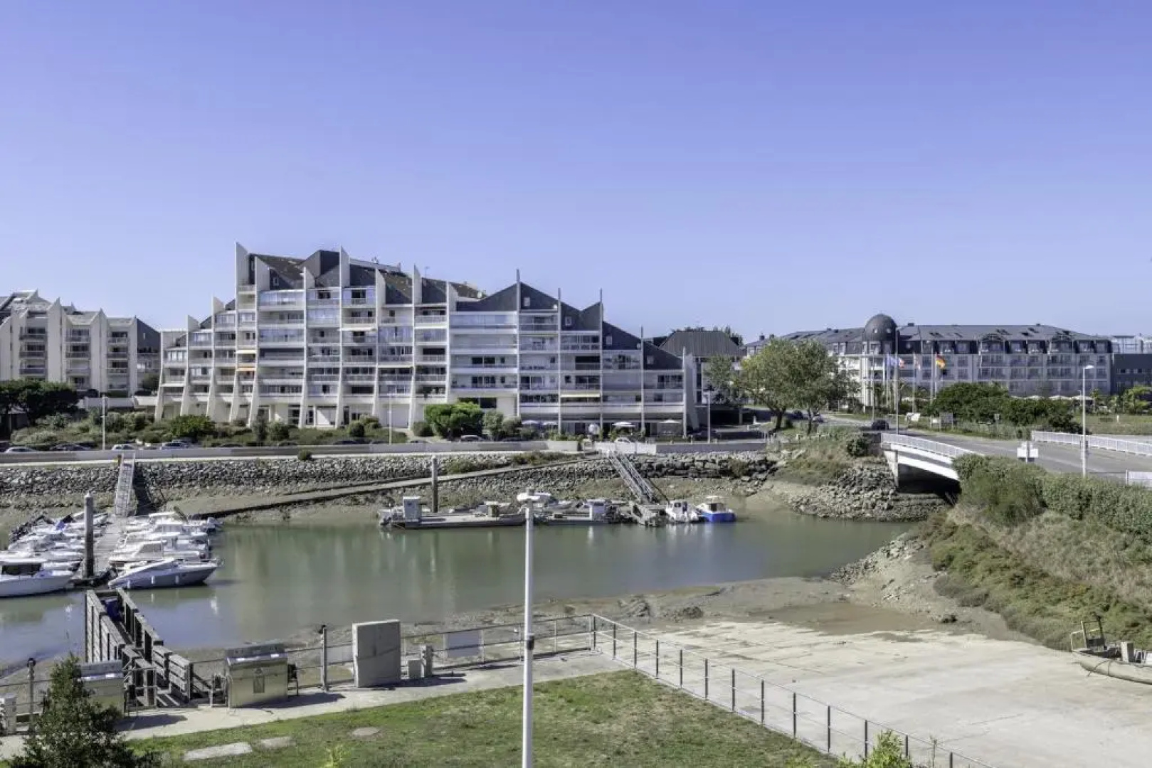 Séjour à 4 ou 6 avec vue sur la marina