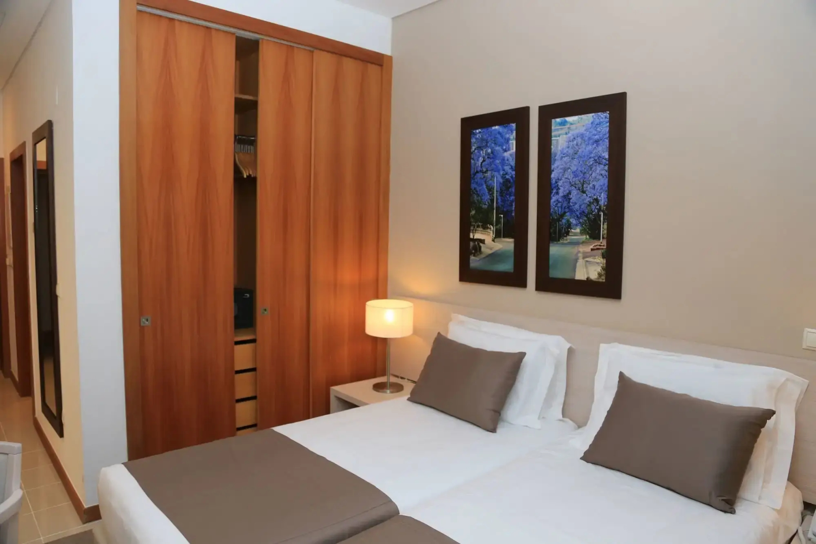 Fly Hotel