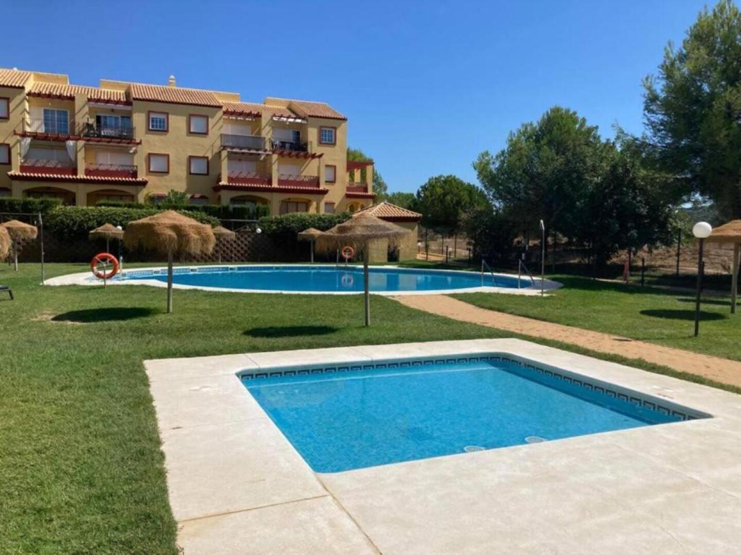 Charming 2-bed Apartment Near Ayamonte With Pool