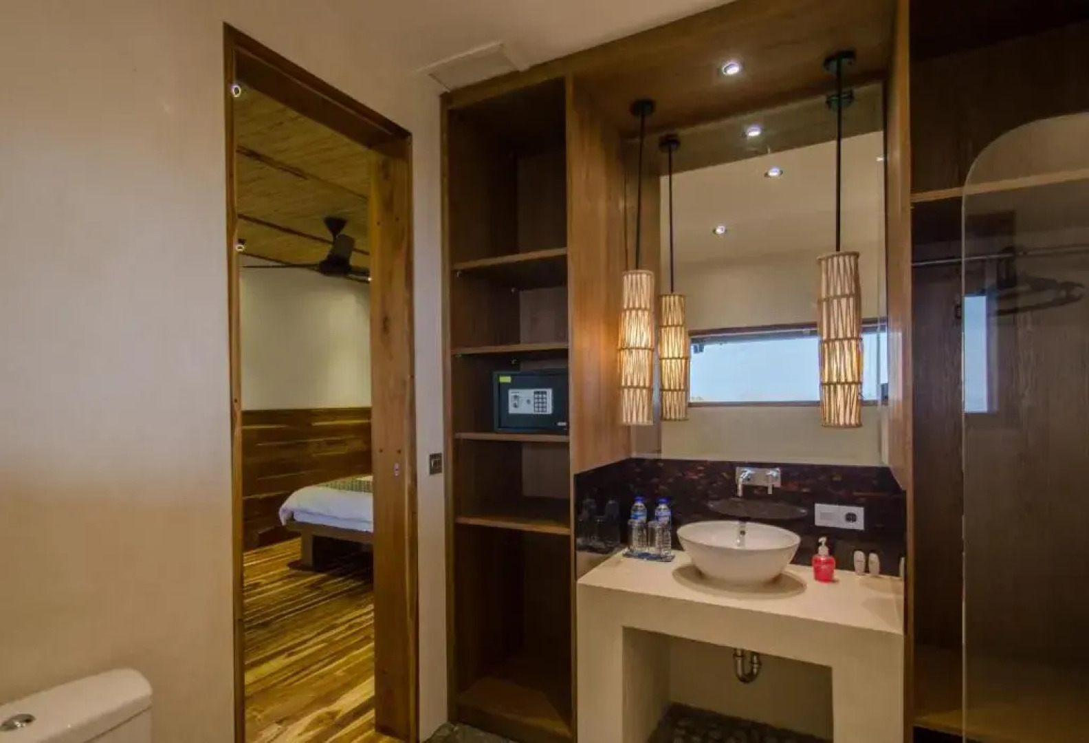 Bayview Gardens Hotel & Viewpoint