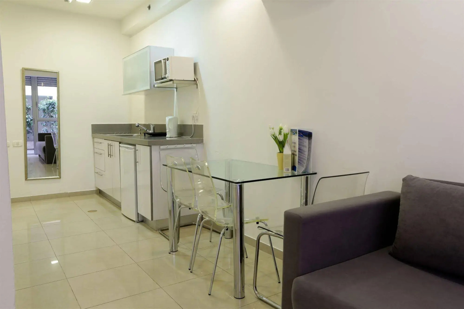 Sea Land Suites