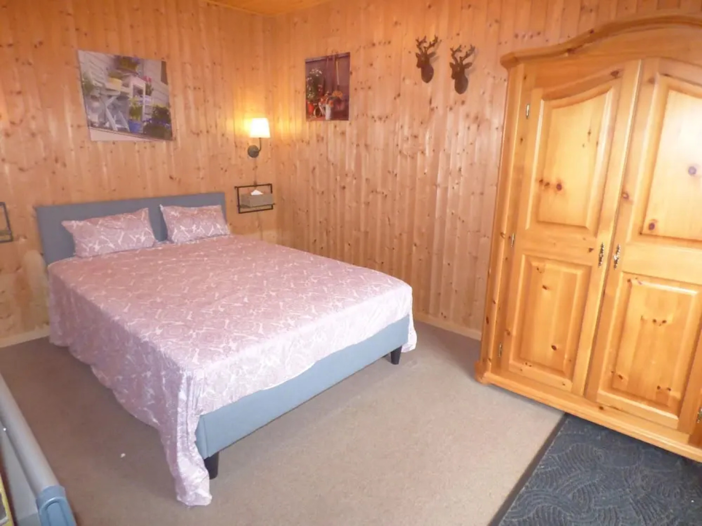 Serene Chalet in Honningen Eifel with garden in the lap of nature