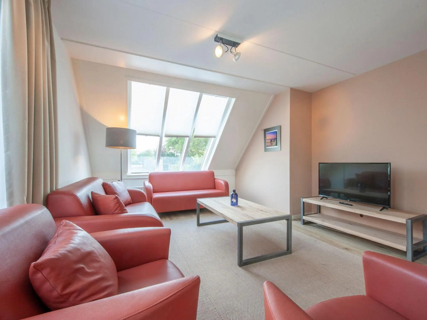 Restyled House With Sauna, 1 Km. From The Beach