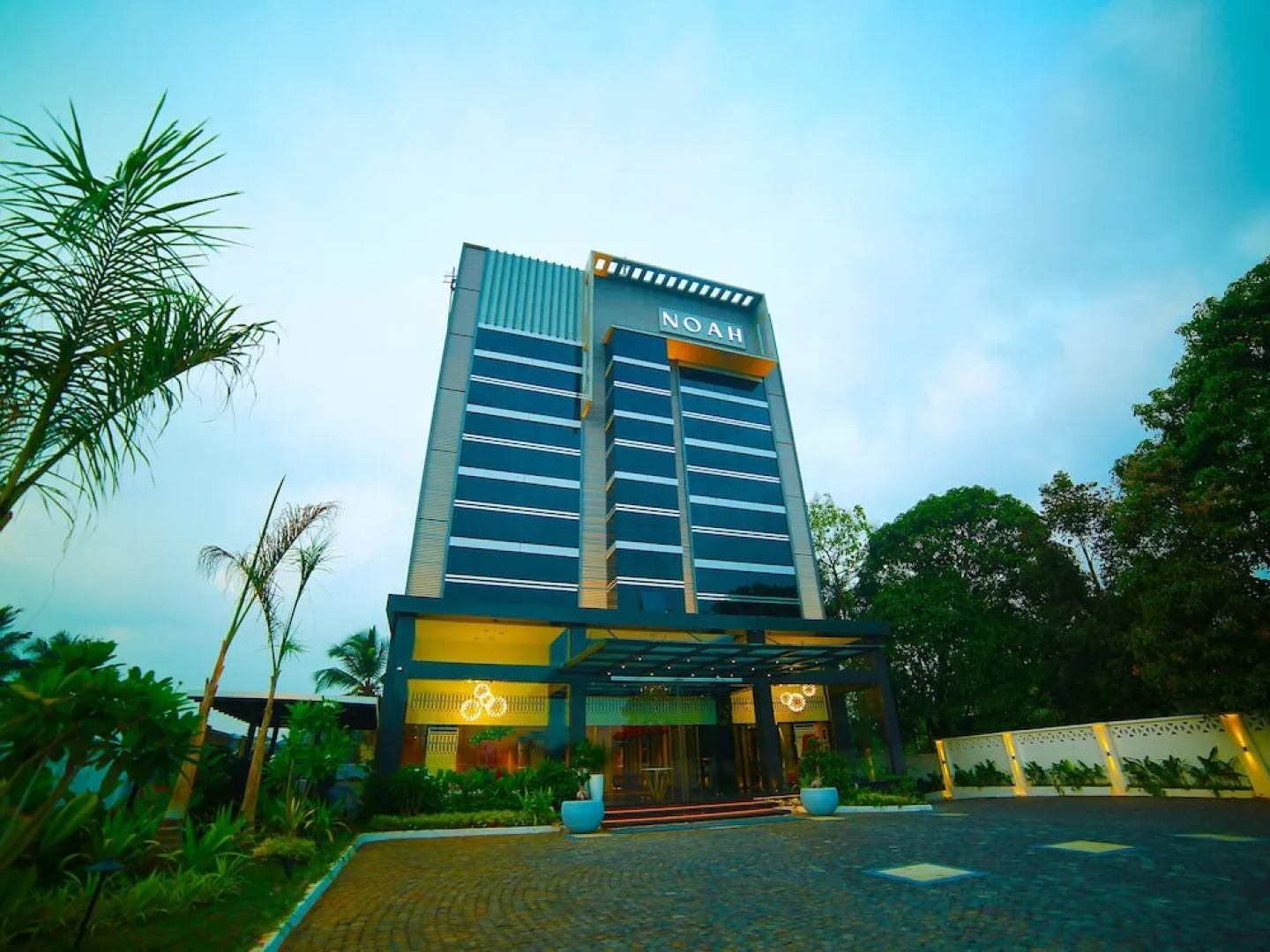 Noah Sky Suites